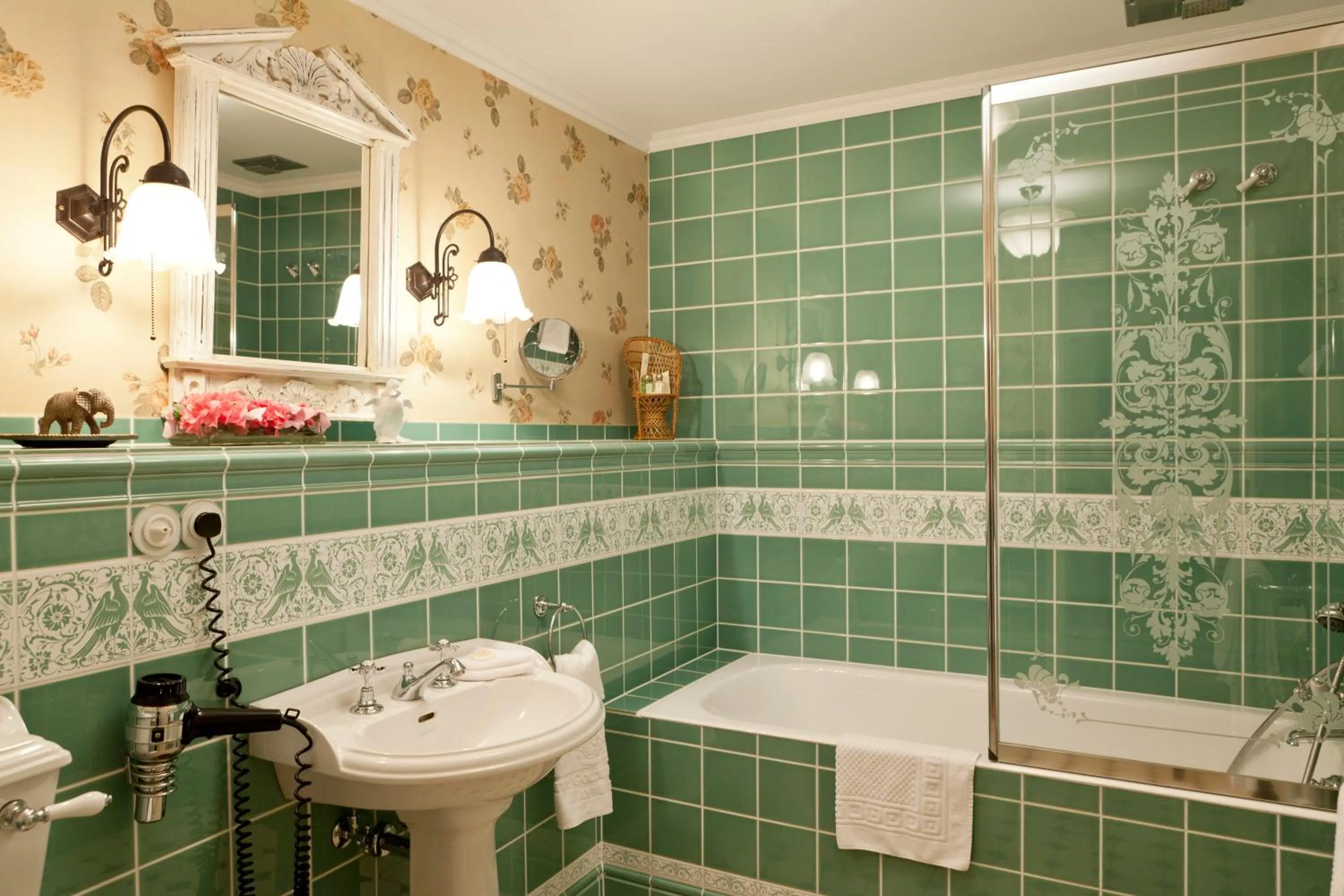 Bathroom in Hotel Goldener Anker