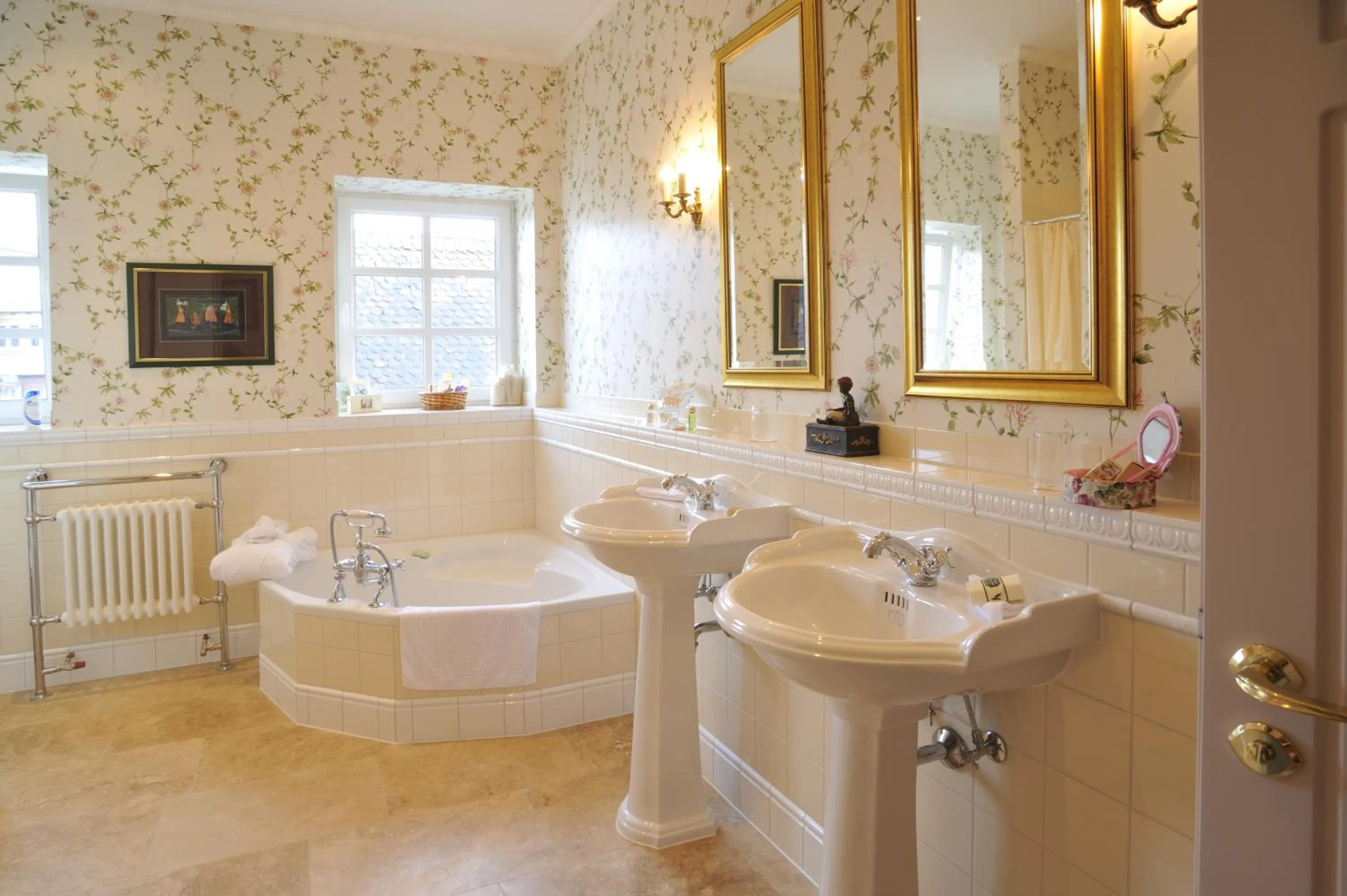 Bathroom in Hotel Goldener Anker