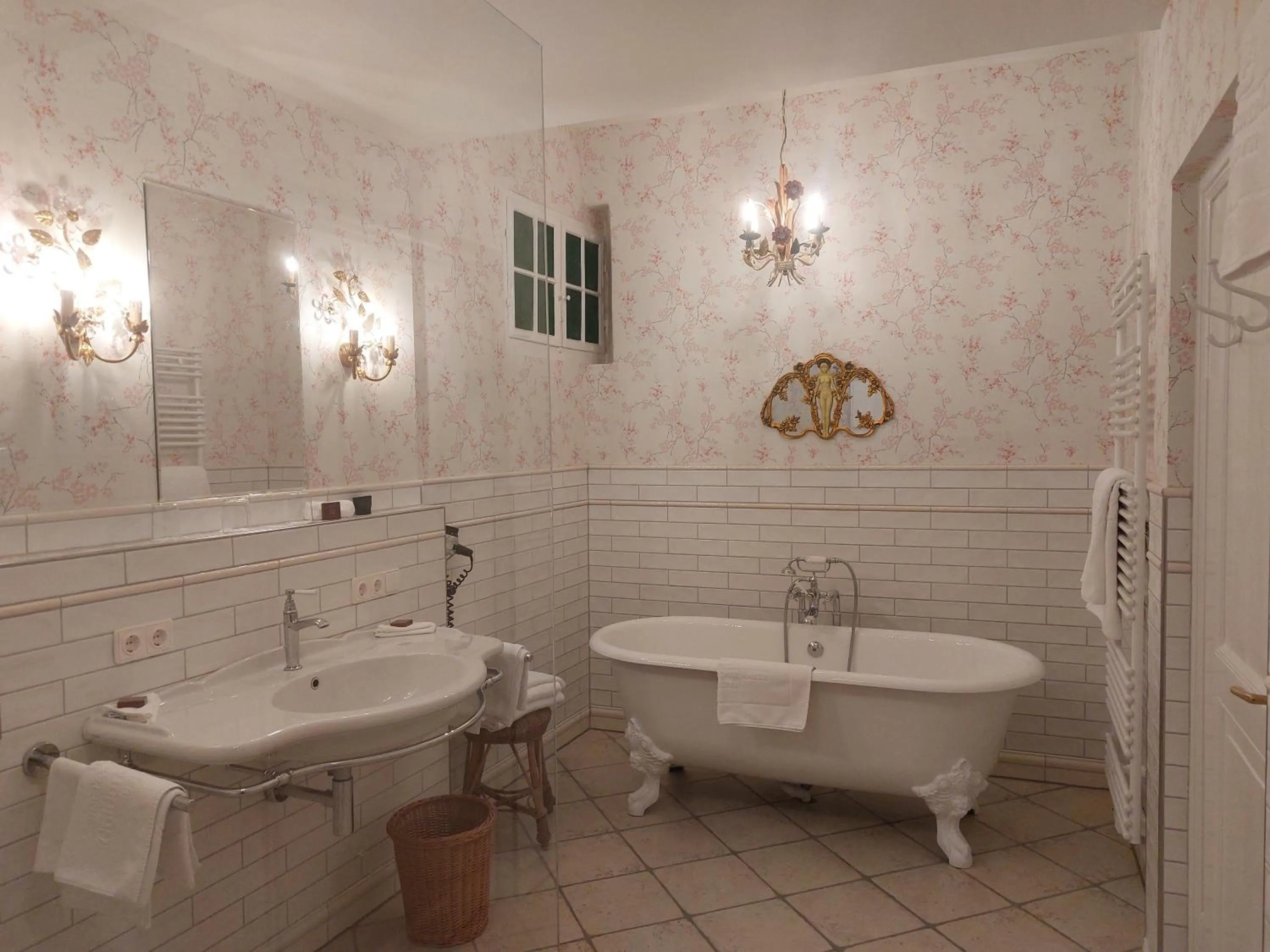 Photo of the whole room in Hotel Goldener Anker