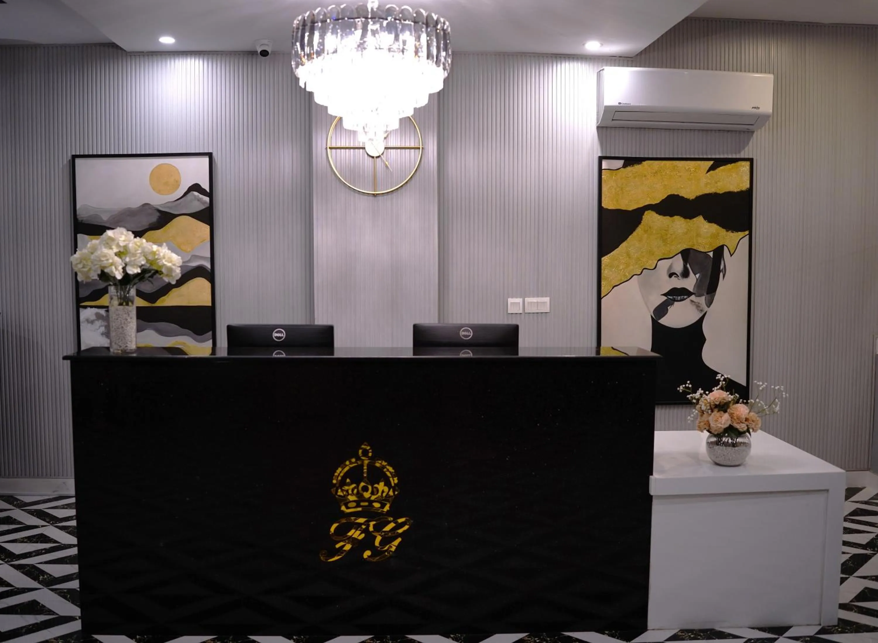 Lobby or reception in Faletti’s Grand MM Alam Road