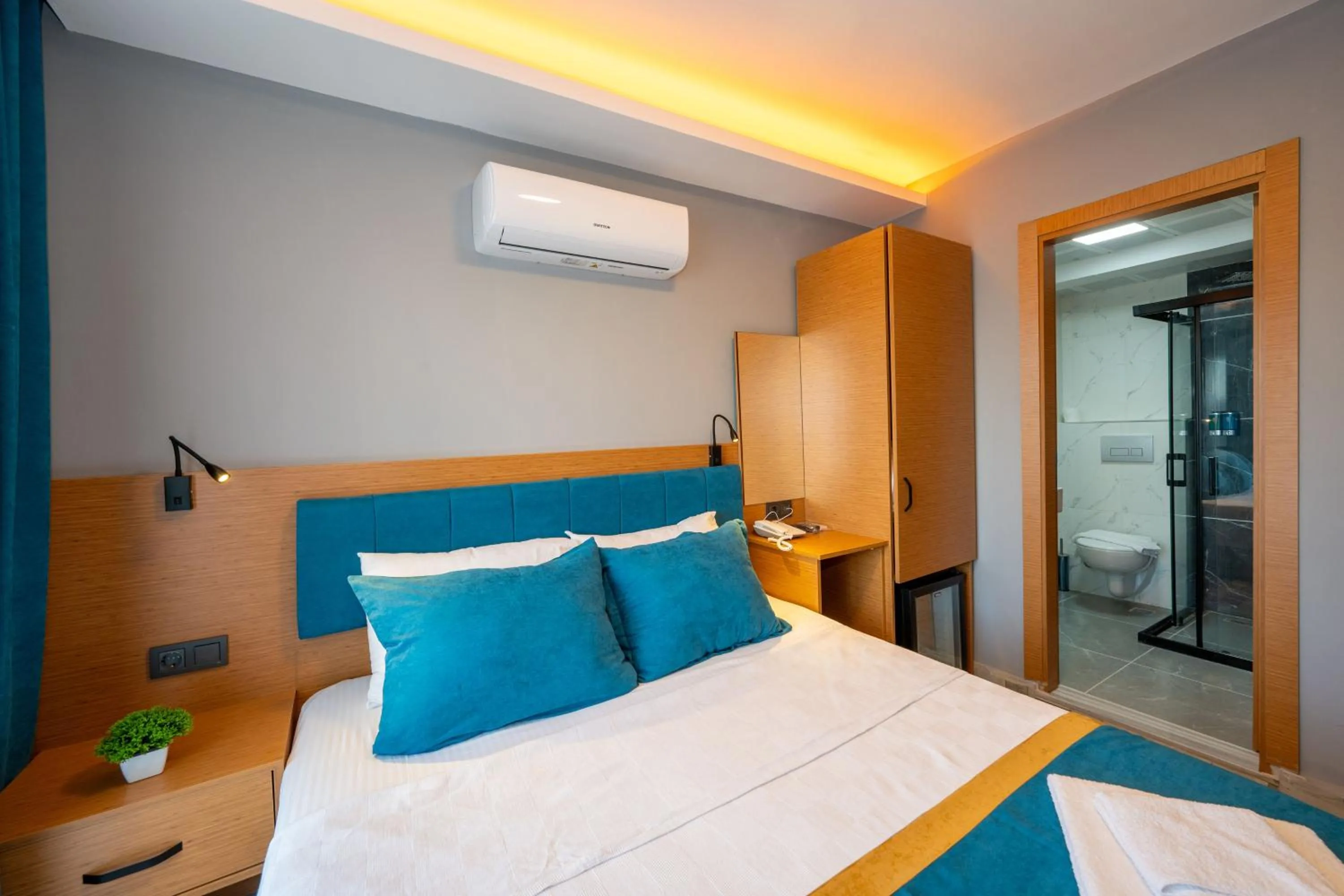 Shower in Otel Carpediem Gold Kuşadası