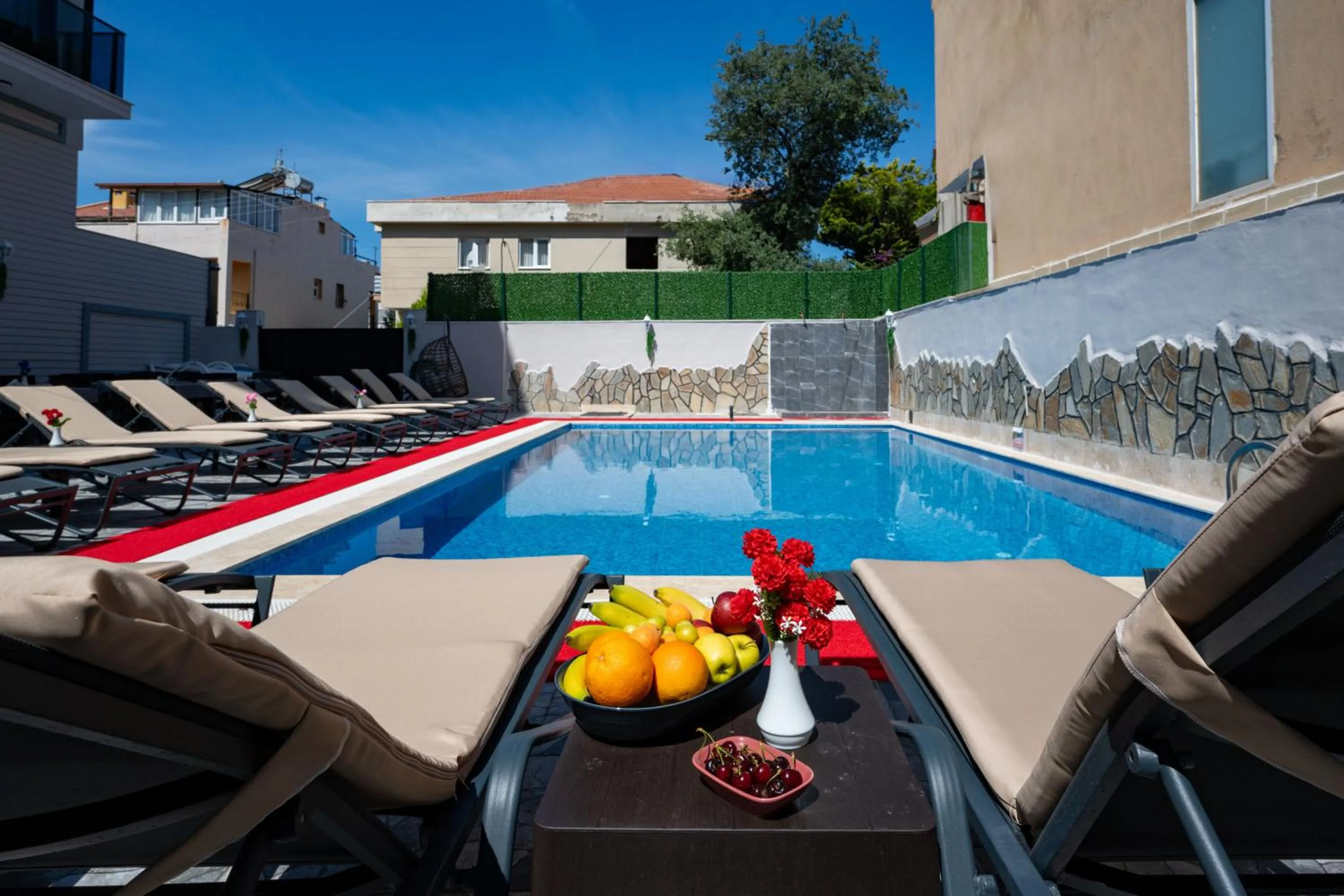 Swimming pool in Otel Carpediem Gold Kuşadası