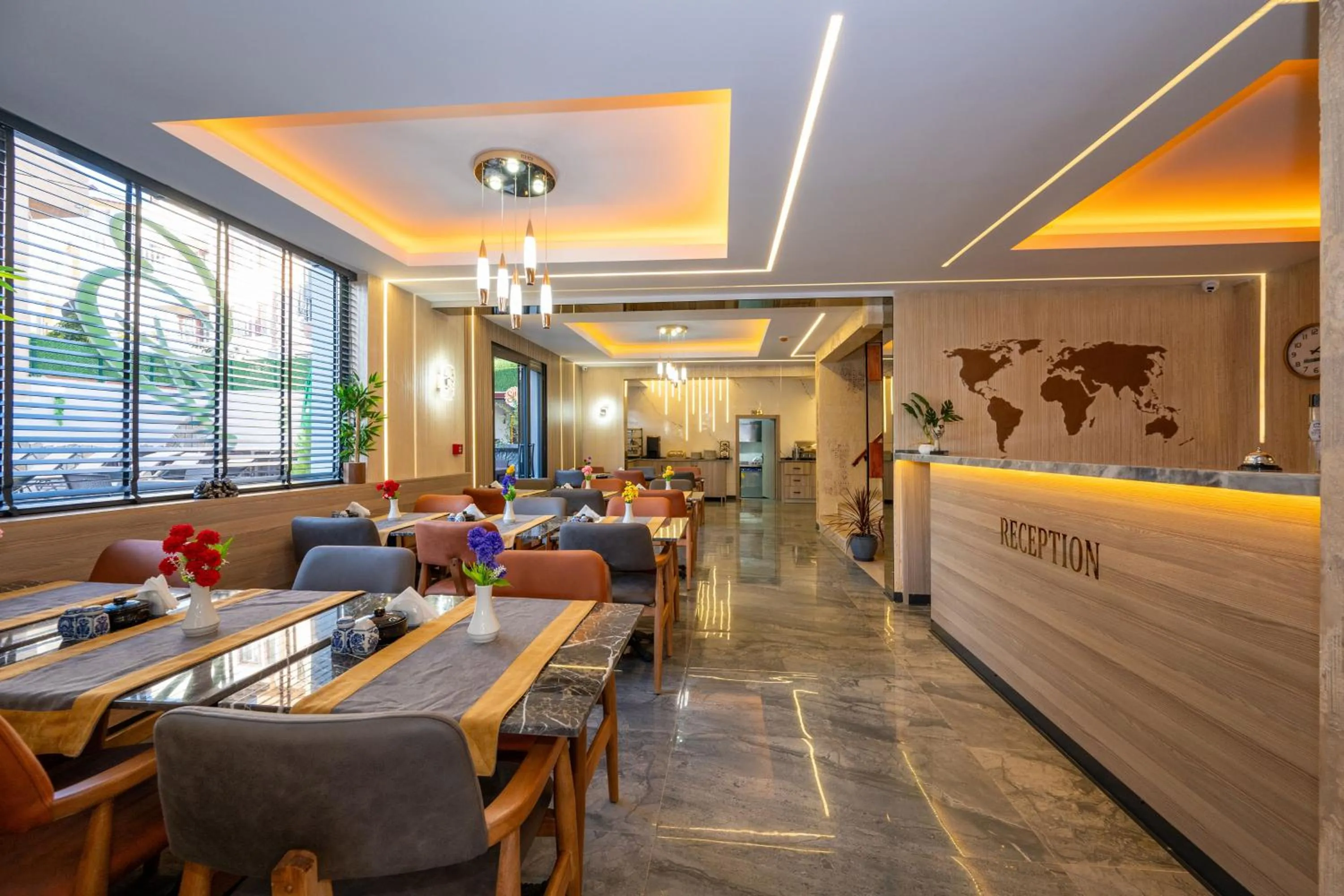 Restaurant/places to eat in Otel Carpediem Gold Kuşadası