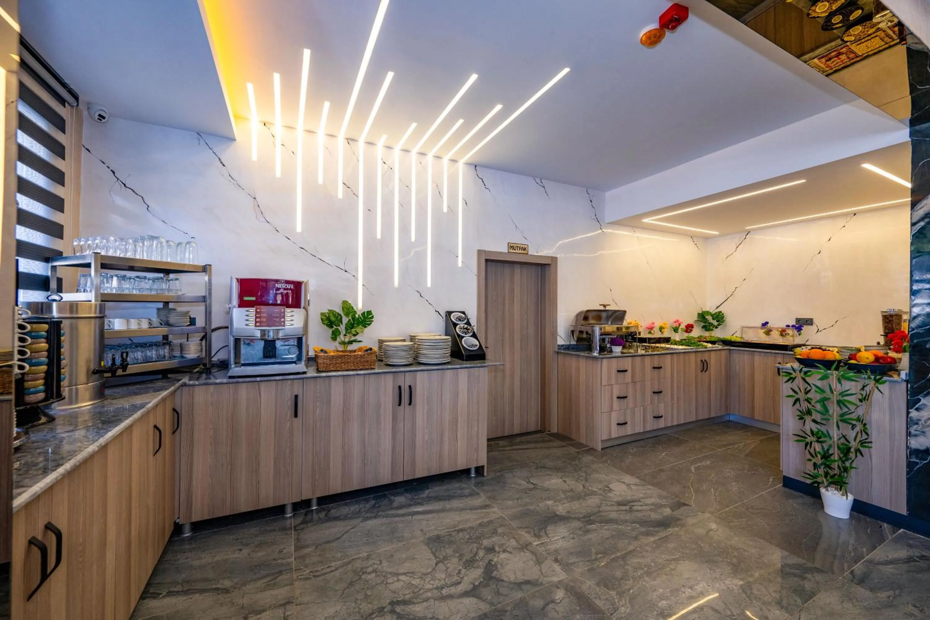 Coffee/tea facilities in Otel Carpediem Gold Kuşadası