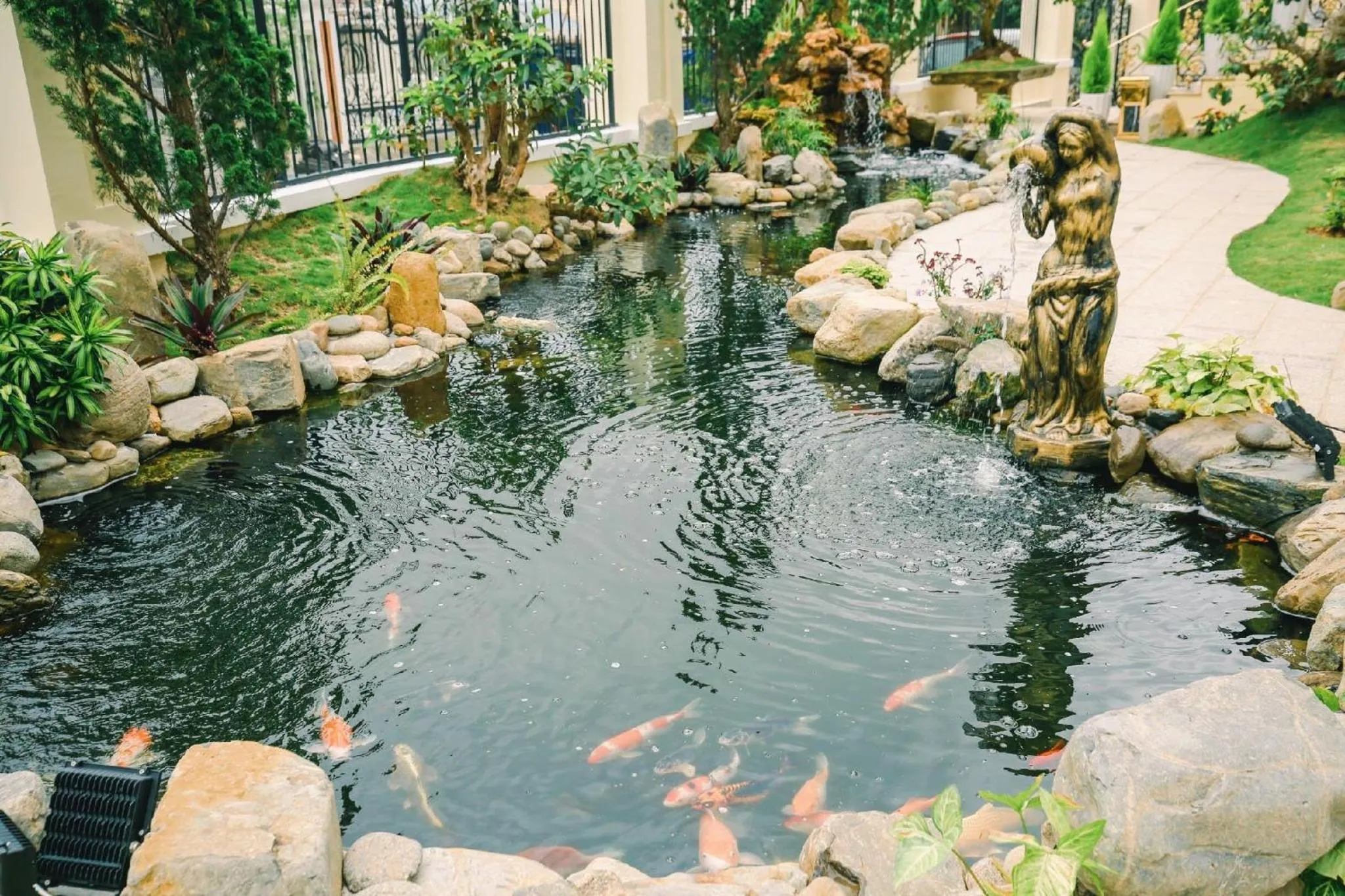 Garden in Da Tuong Luxury Villa Hotel