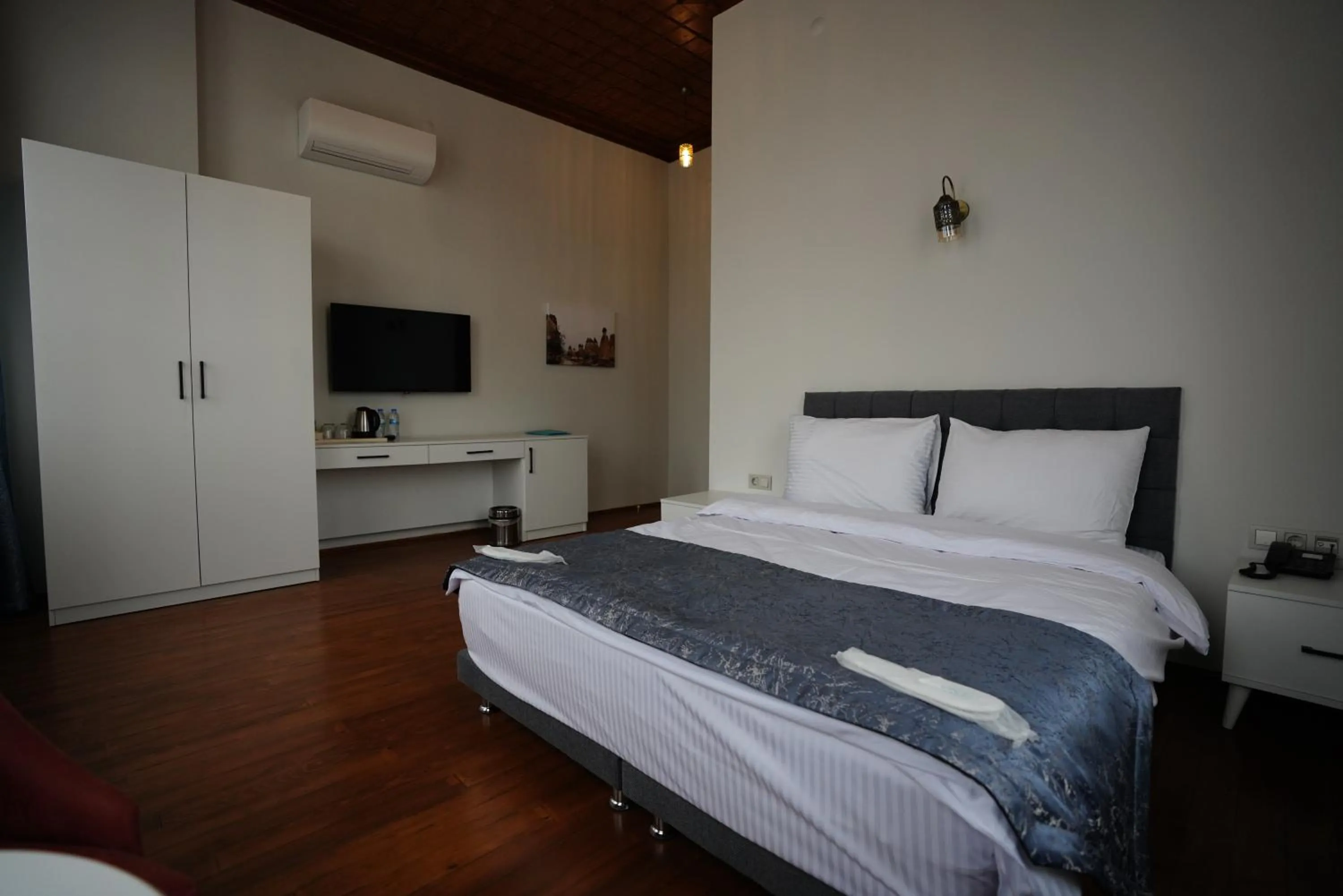 Photo of the whole room, Bed in VE HOTELS KAPADOKYA