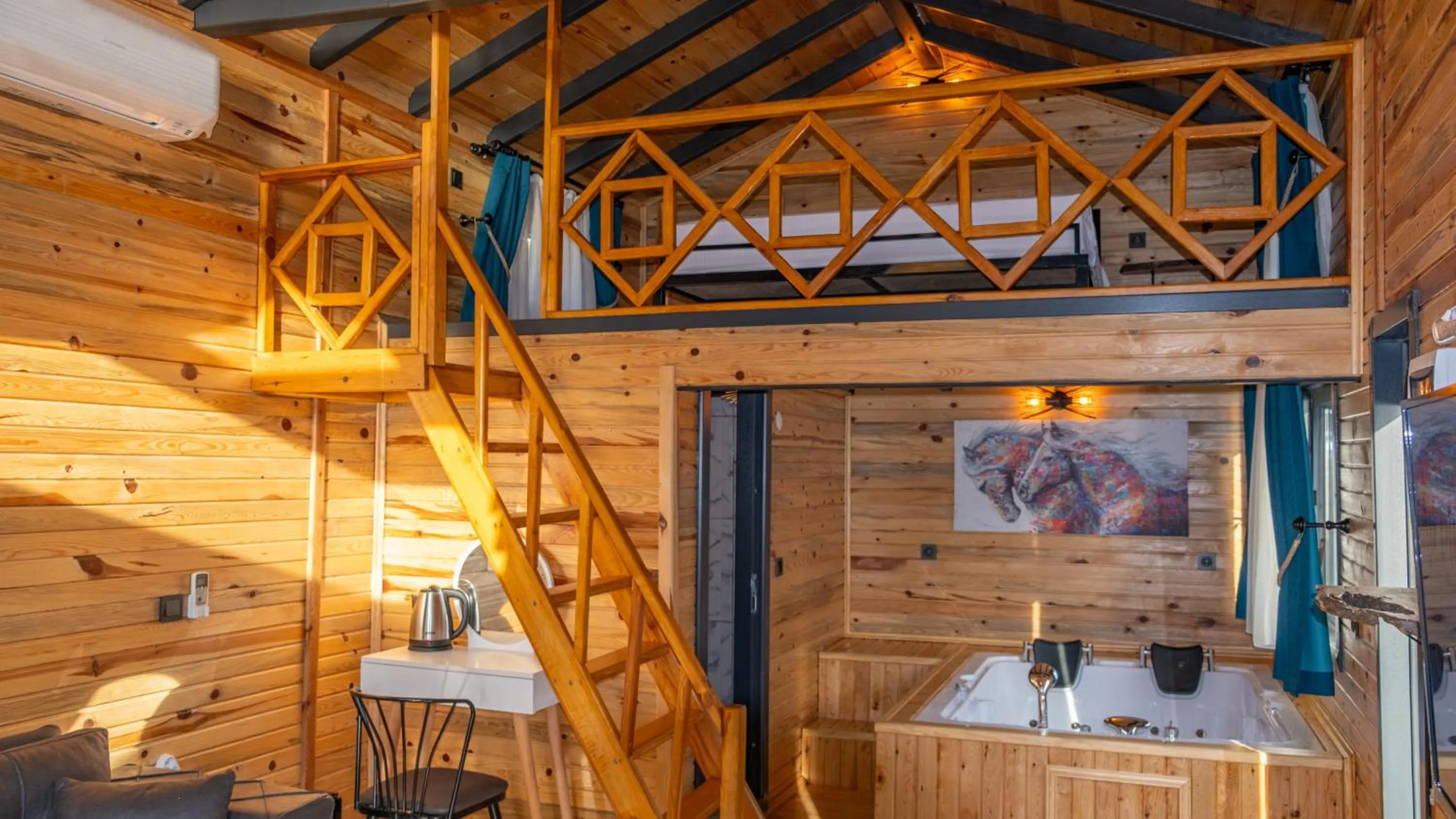 Hot Tub in Tringo Bungalov