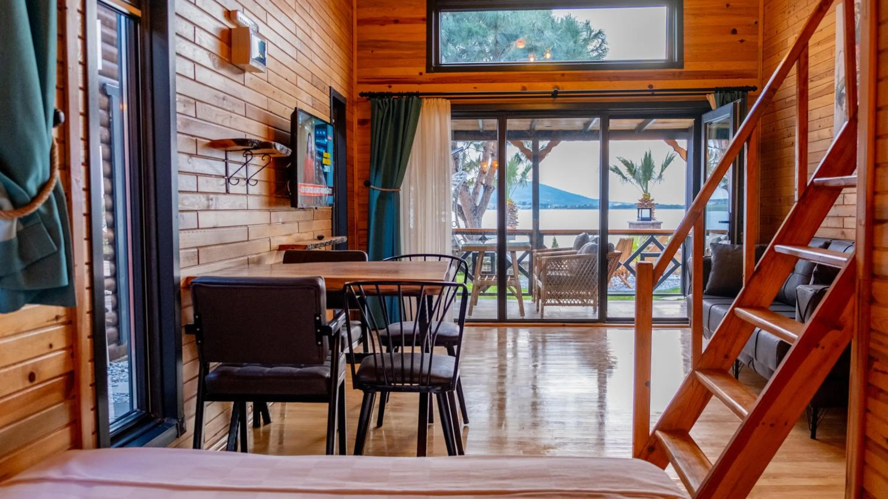 Seating area in Tringo Bungalov