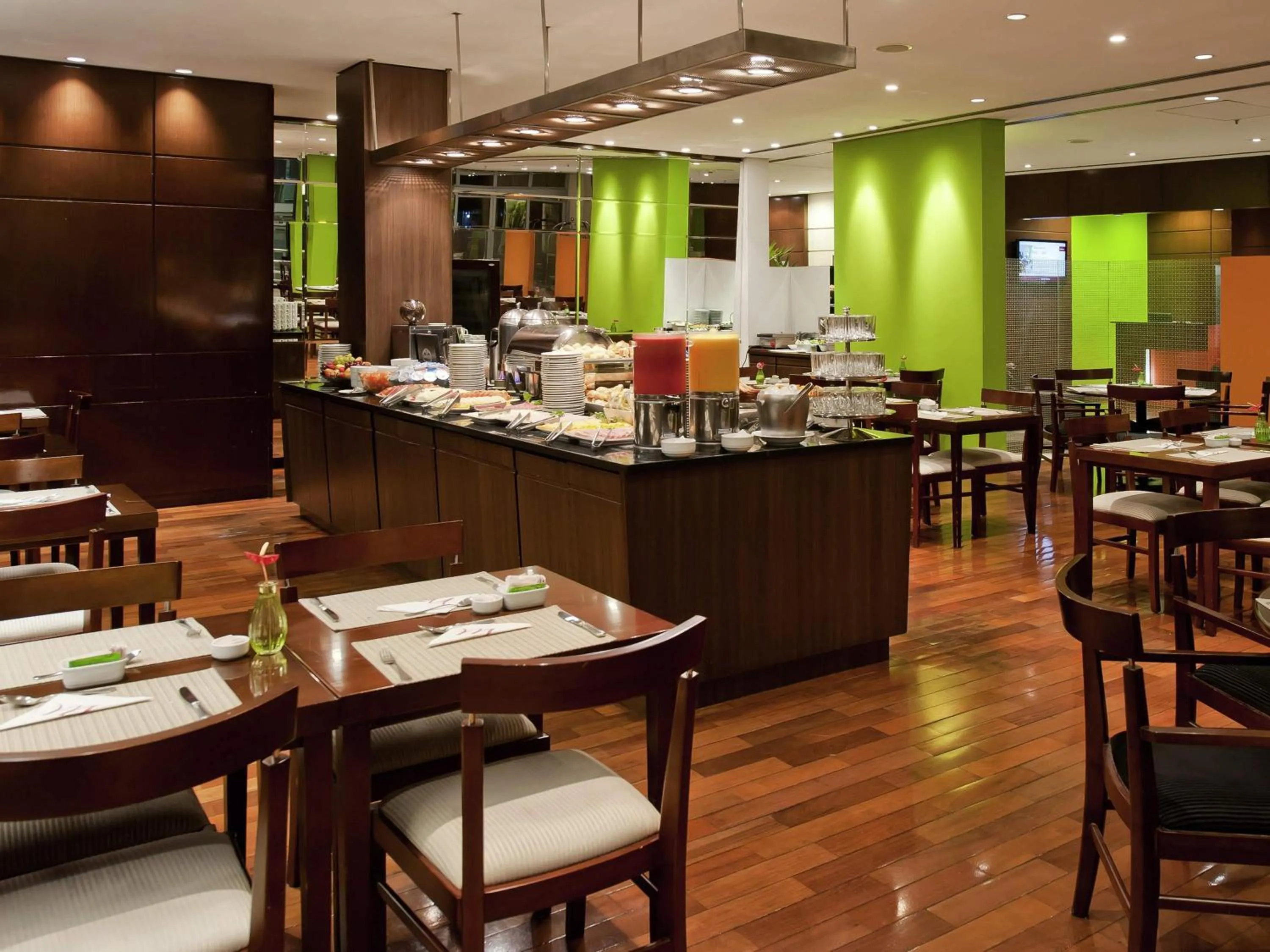 Restaurant/places to eat in Mercure Sao Paulo Paulista
