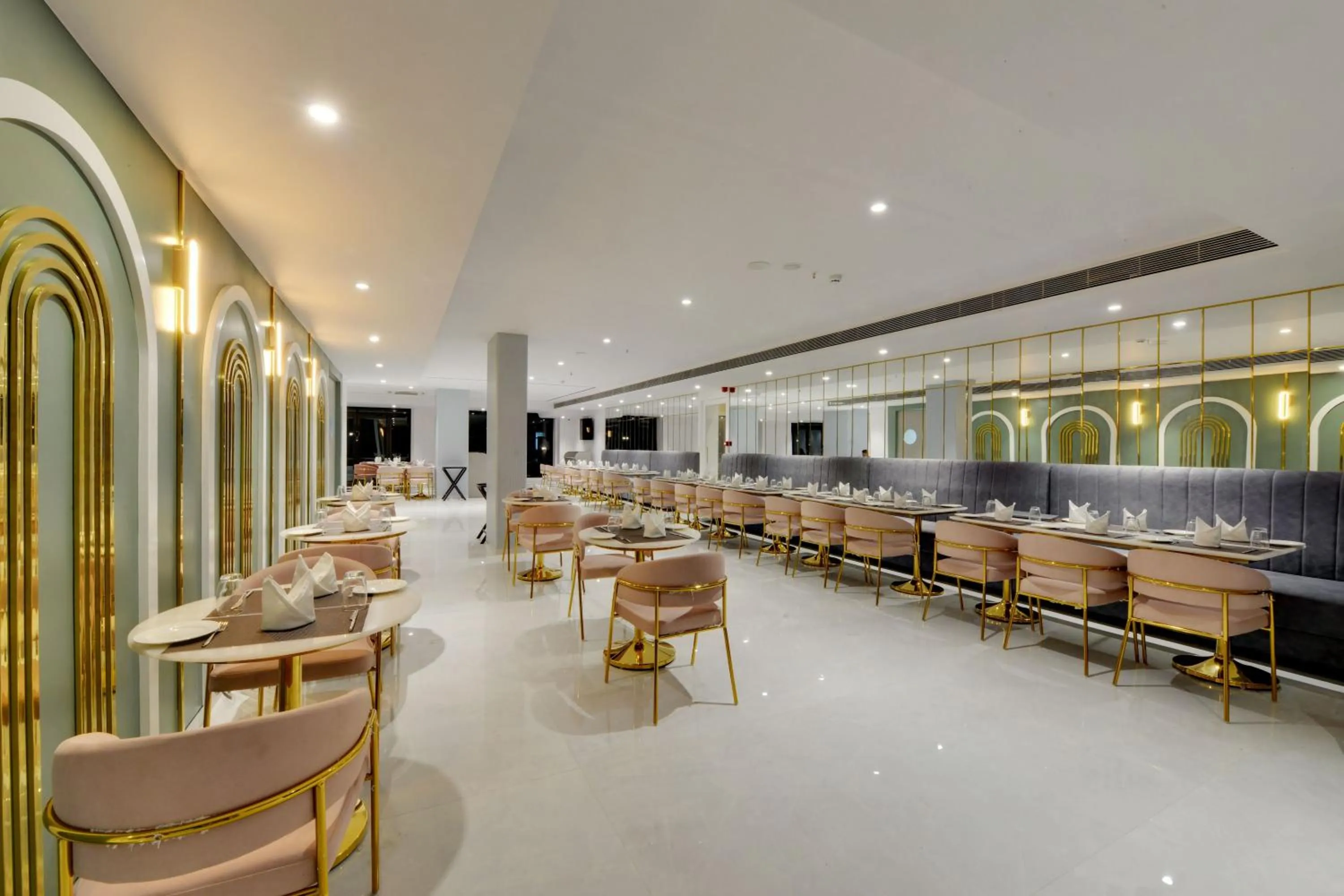 Restaurant/places to eat in The Fern Residency, Bhiwandi-Pimplas