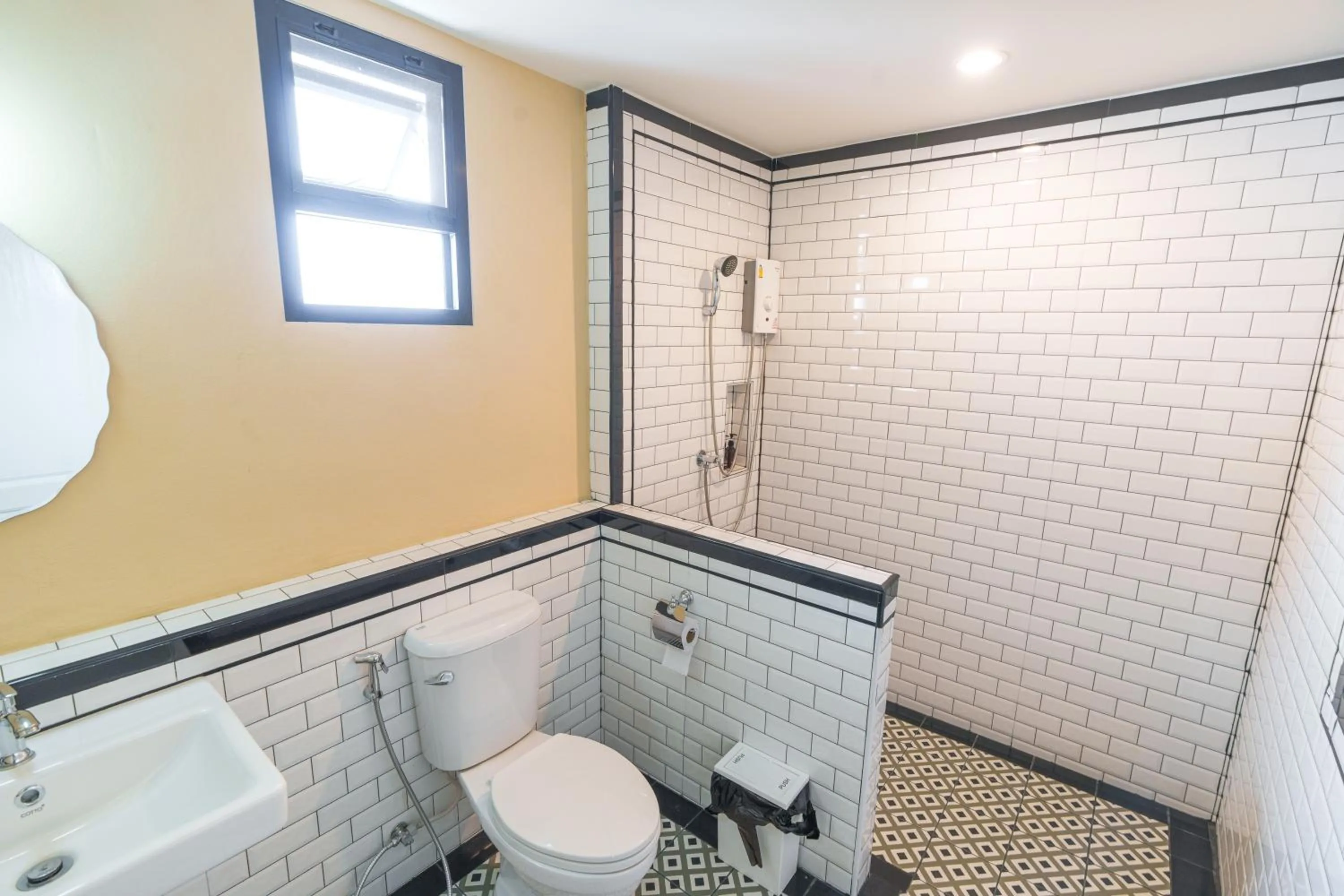 Shower in Holiday Cottage Chiang Mai Old Town