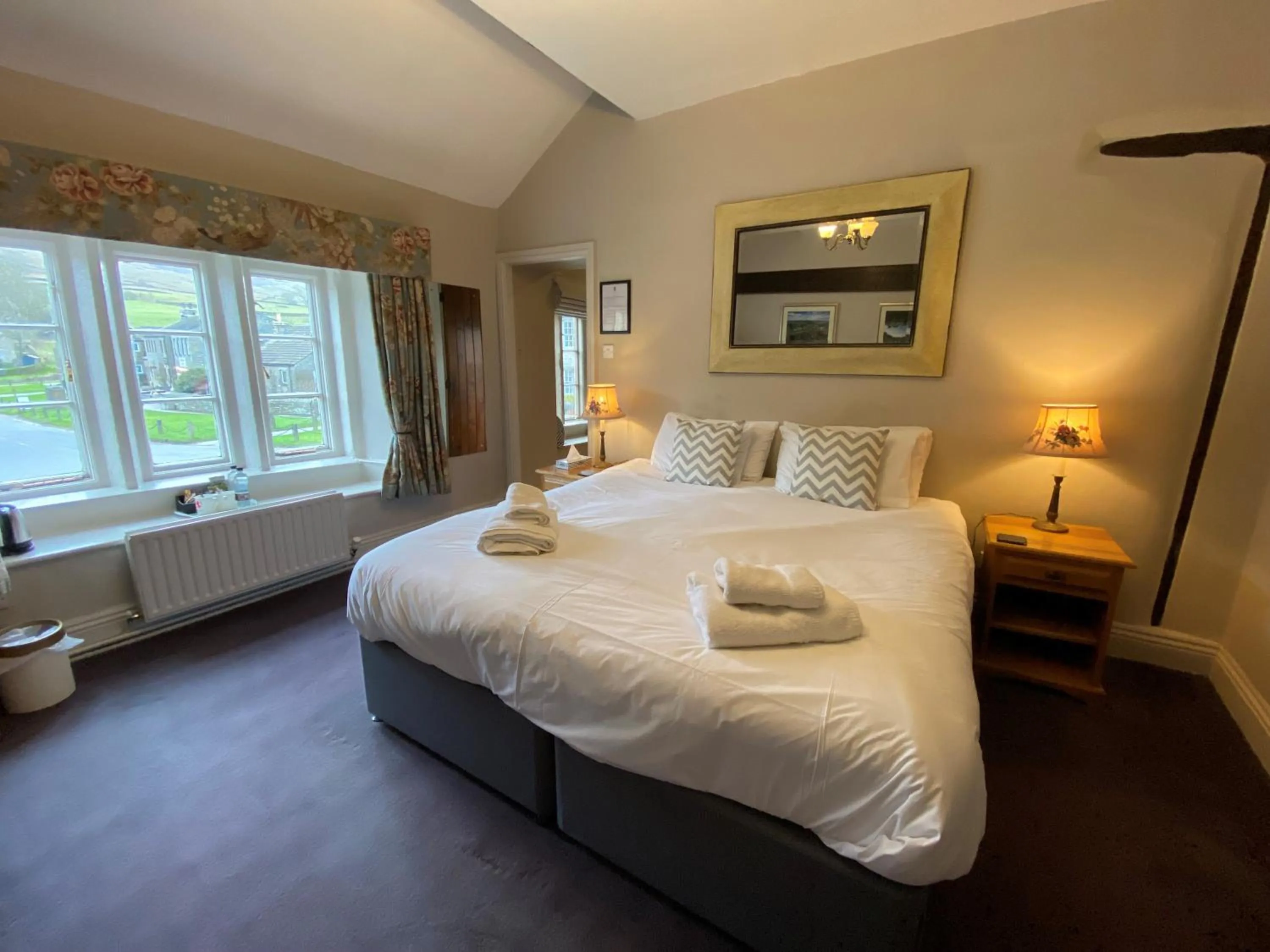 Bed in The Red Lion & Manor House