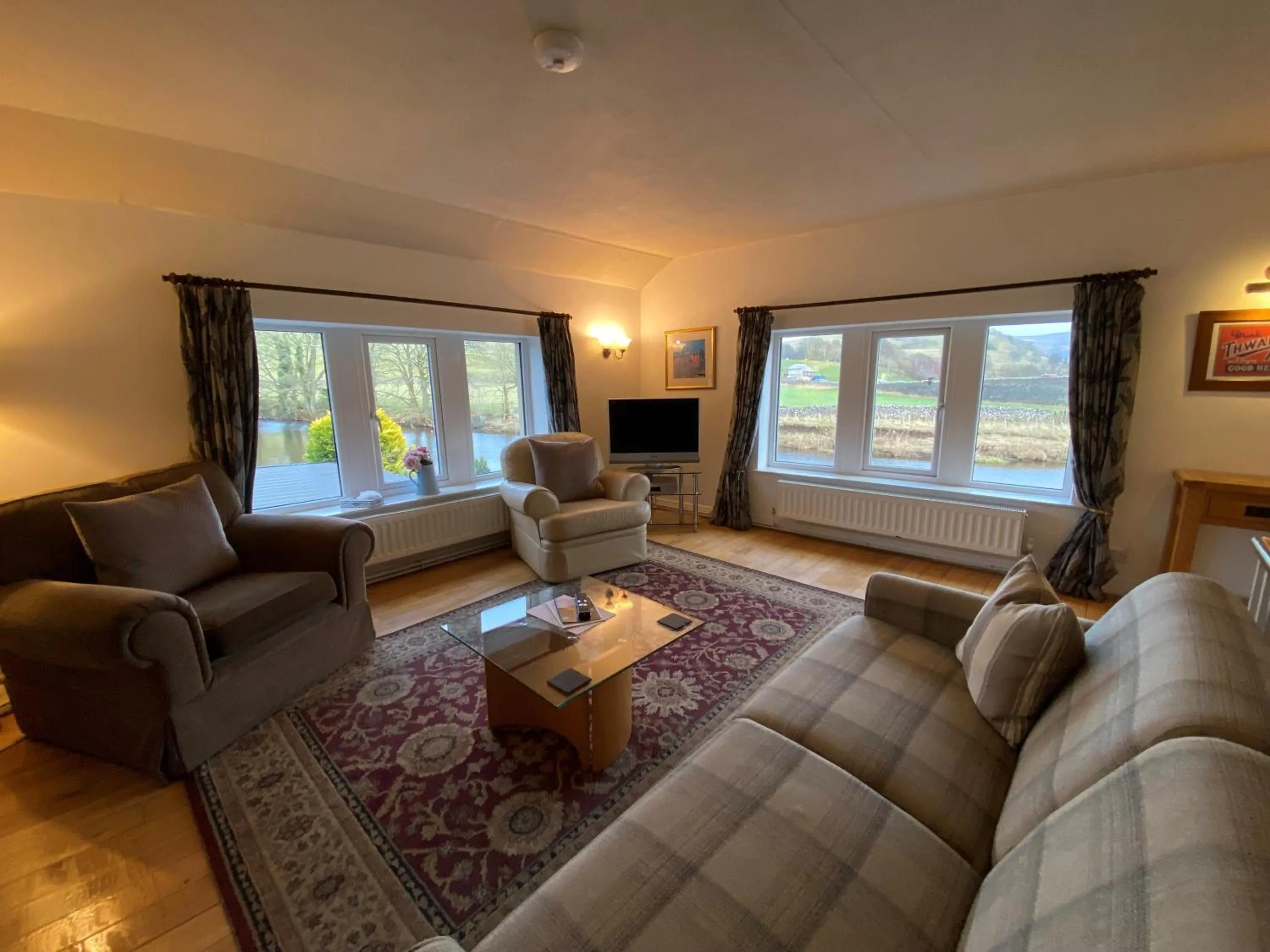 The Red Lion & Manor House