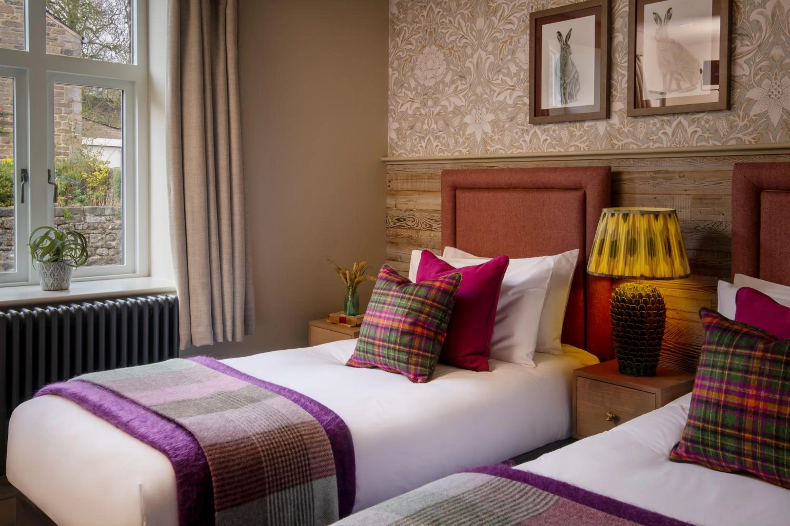 Bed in The Red Lion & Manor House