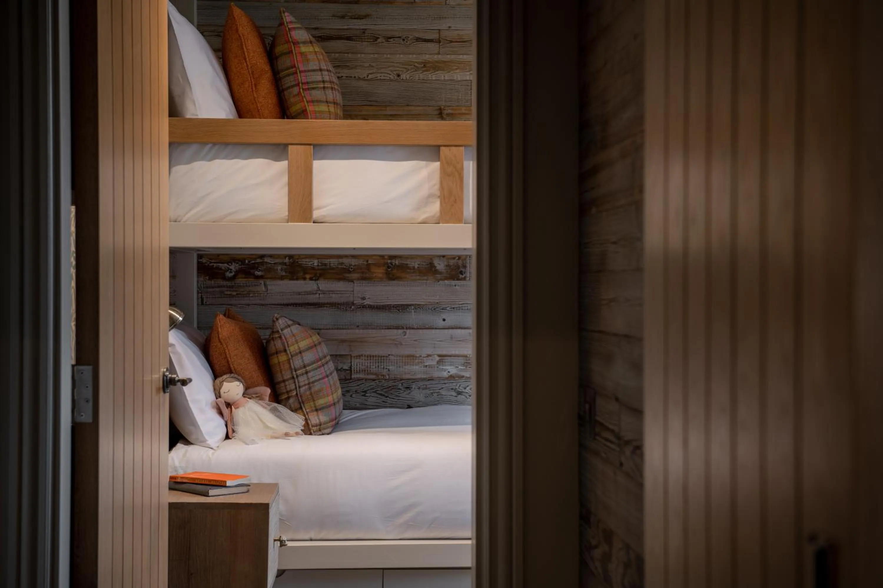 bunk bed, Bed in The Red Lion & Manor House