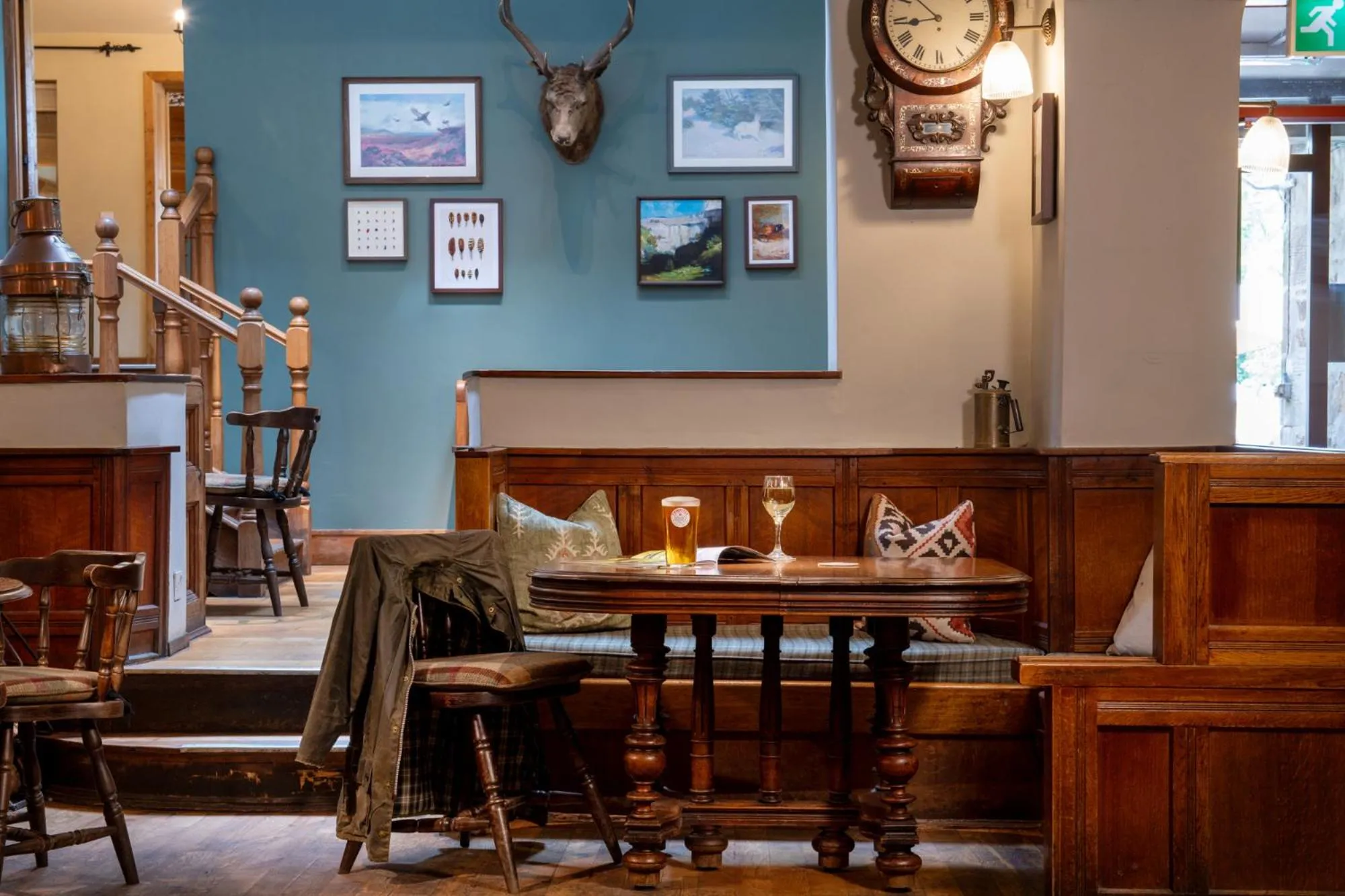 Restaurant/places to eat in The Red Lion & Manor House