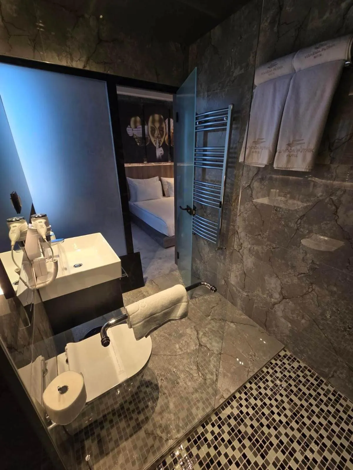 Shower in Hotel Vojvoda Putnik