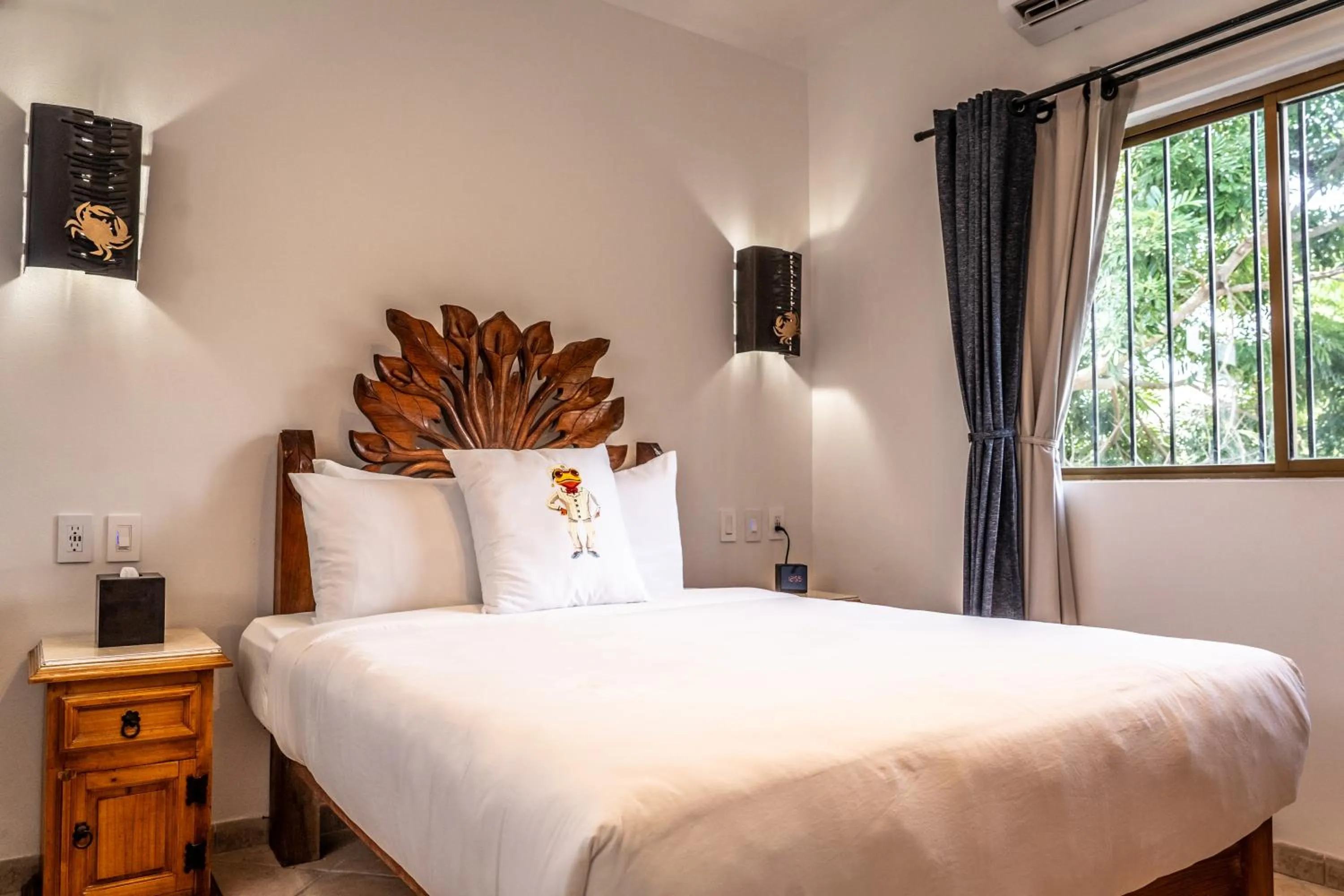 Bed in 5 Frogs Hotel Bucerias