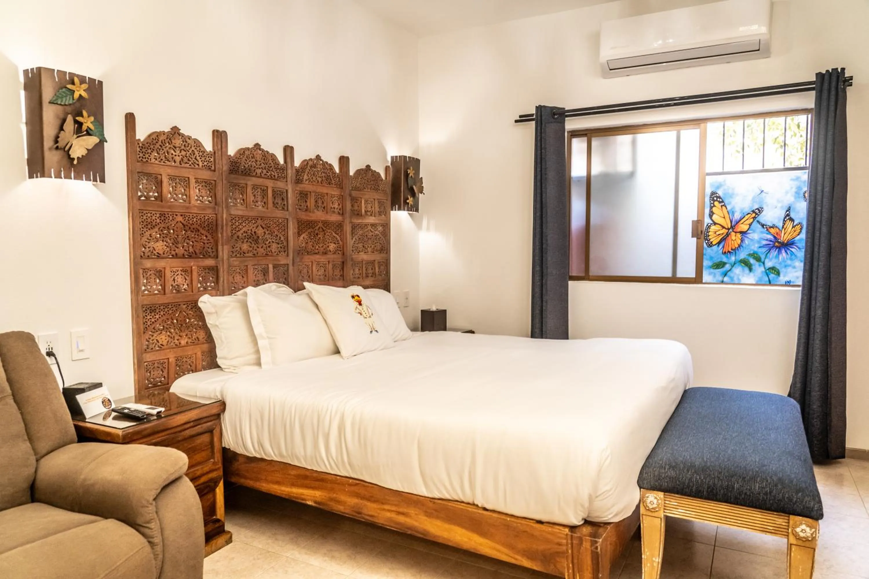 Bed in 5 Frogs Hotel Bucerias