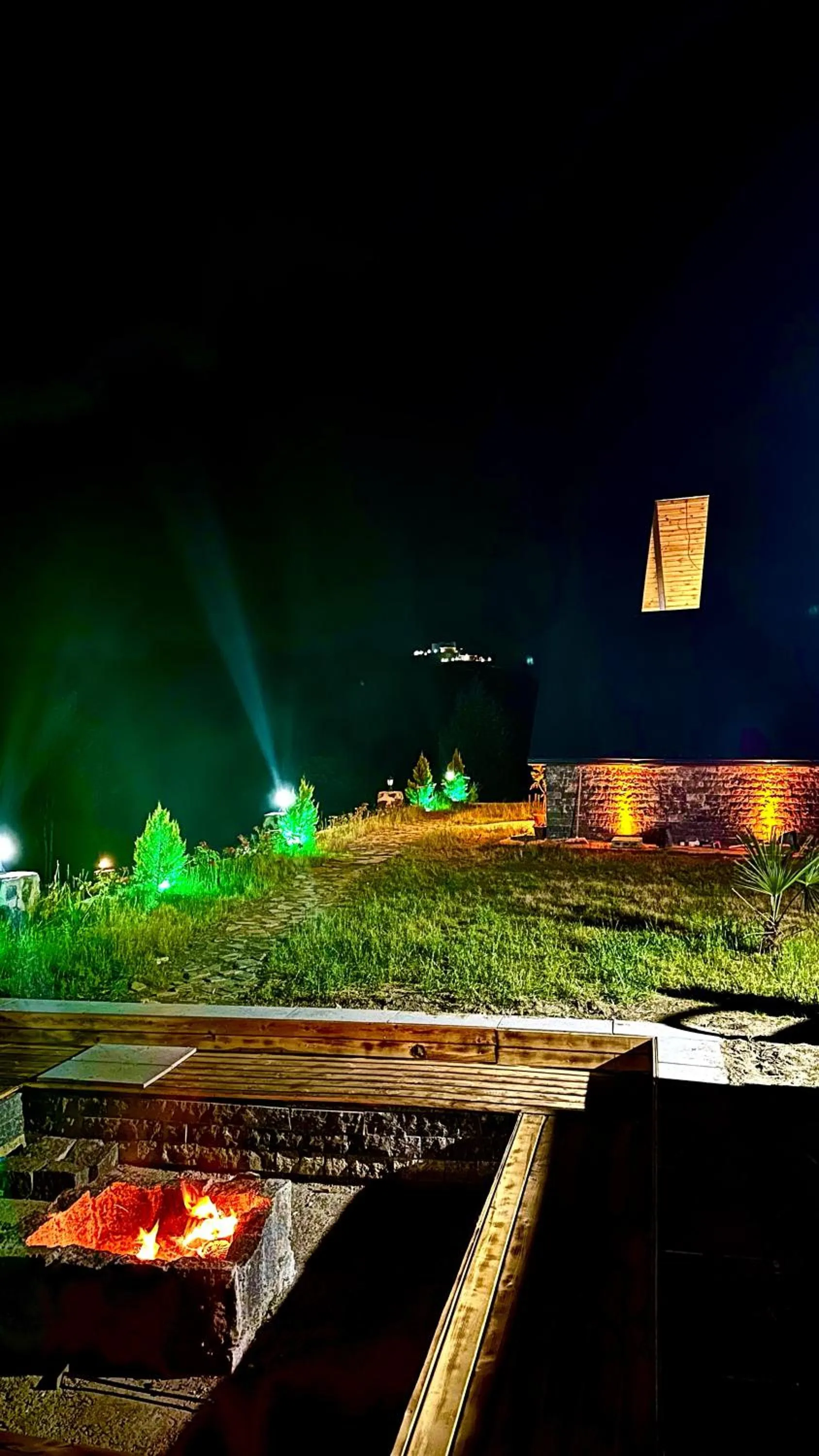 Night in paradise valley bungalow