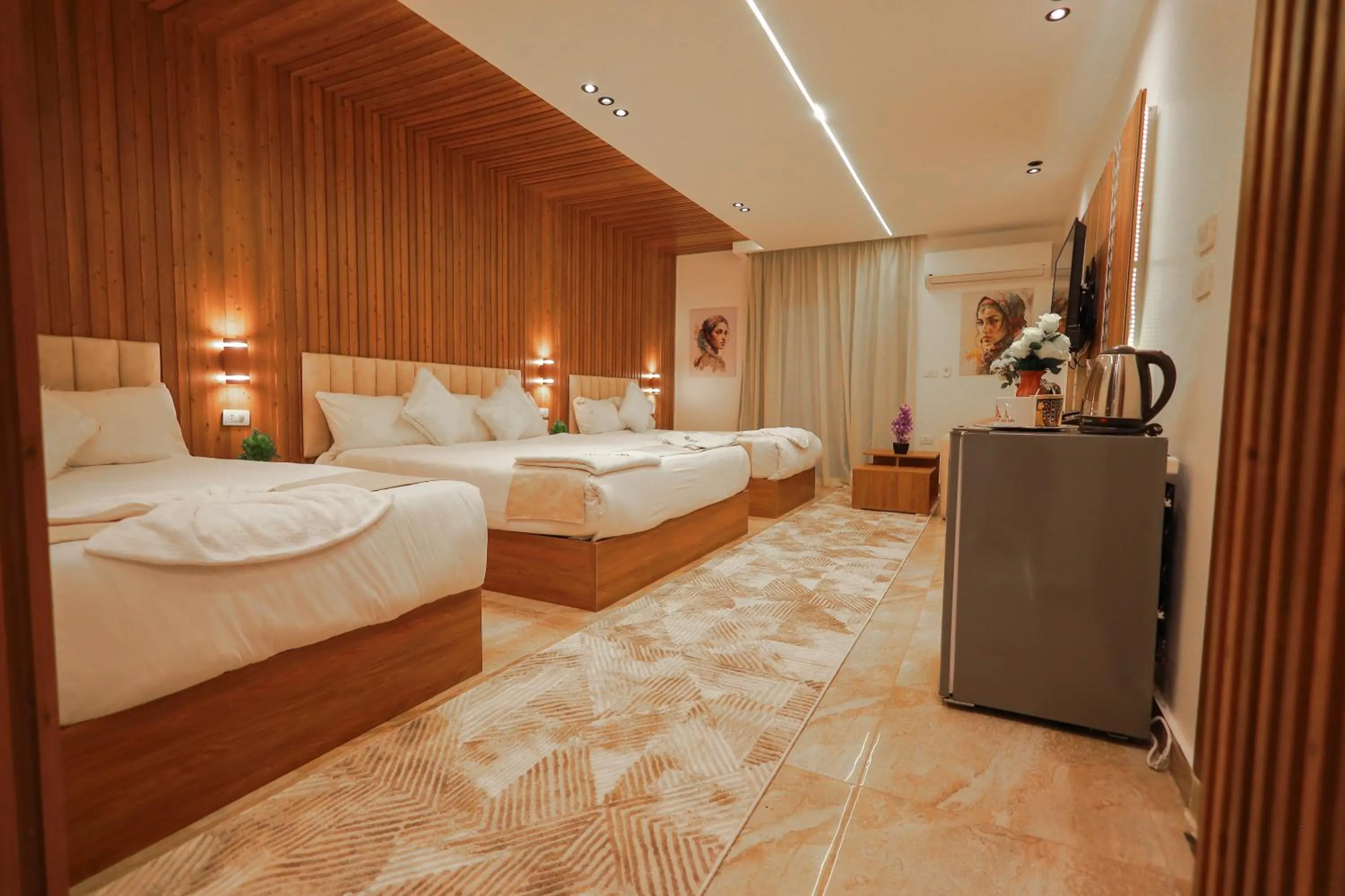 Photo of the whole room, Bed in The Muse Pyramids INN