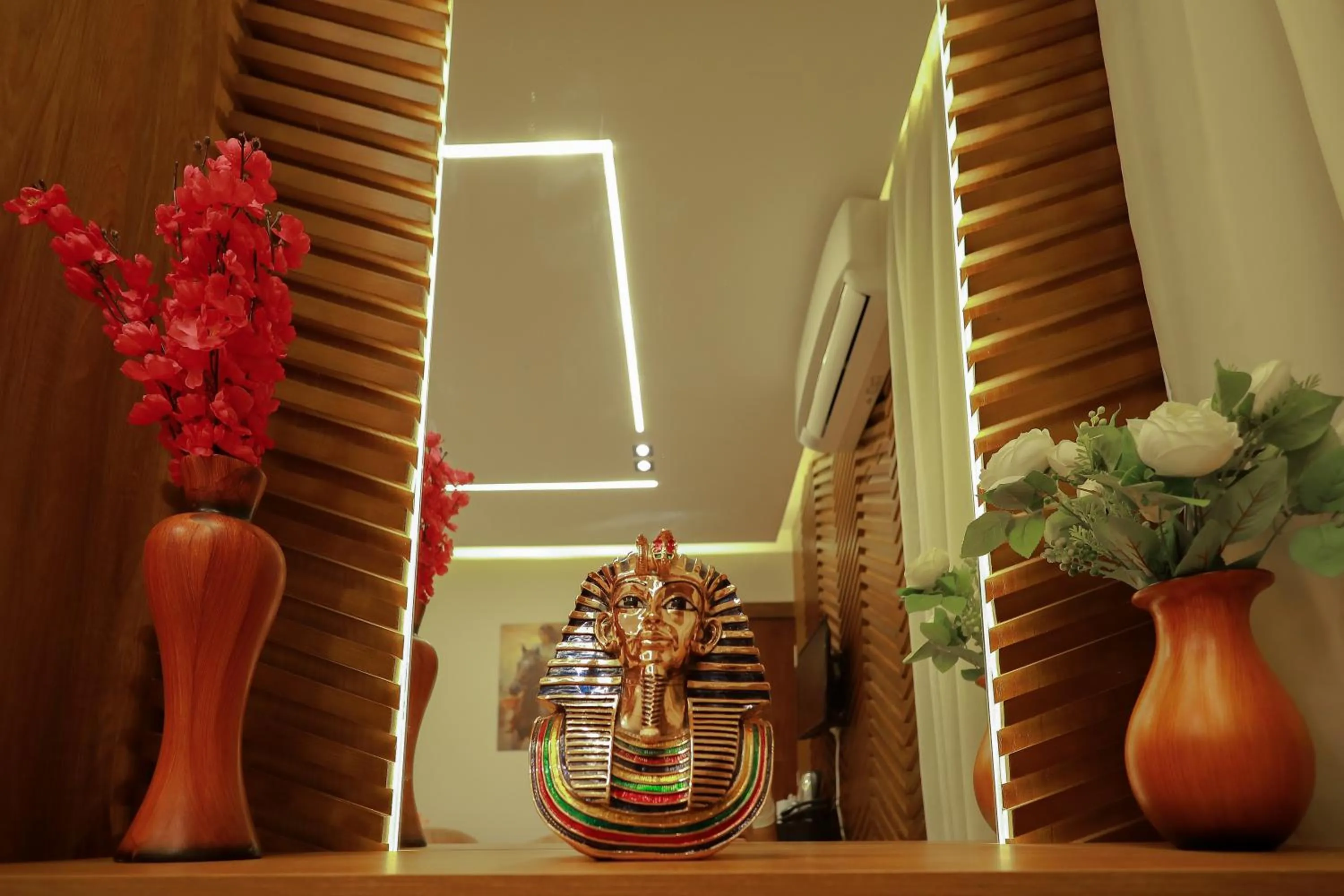 Decorative detail in The Muse Pyramids INN