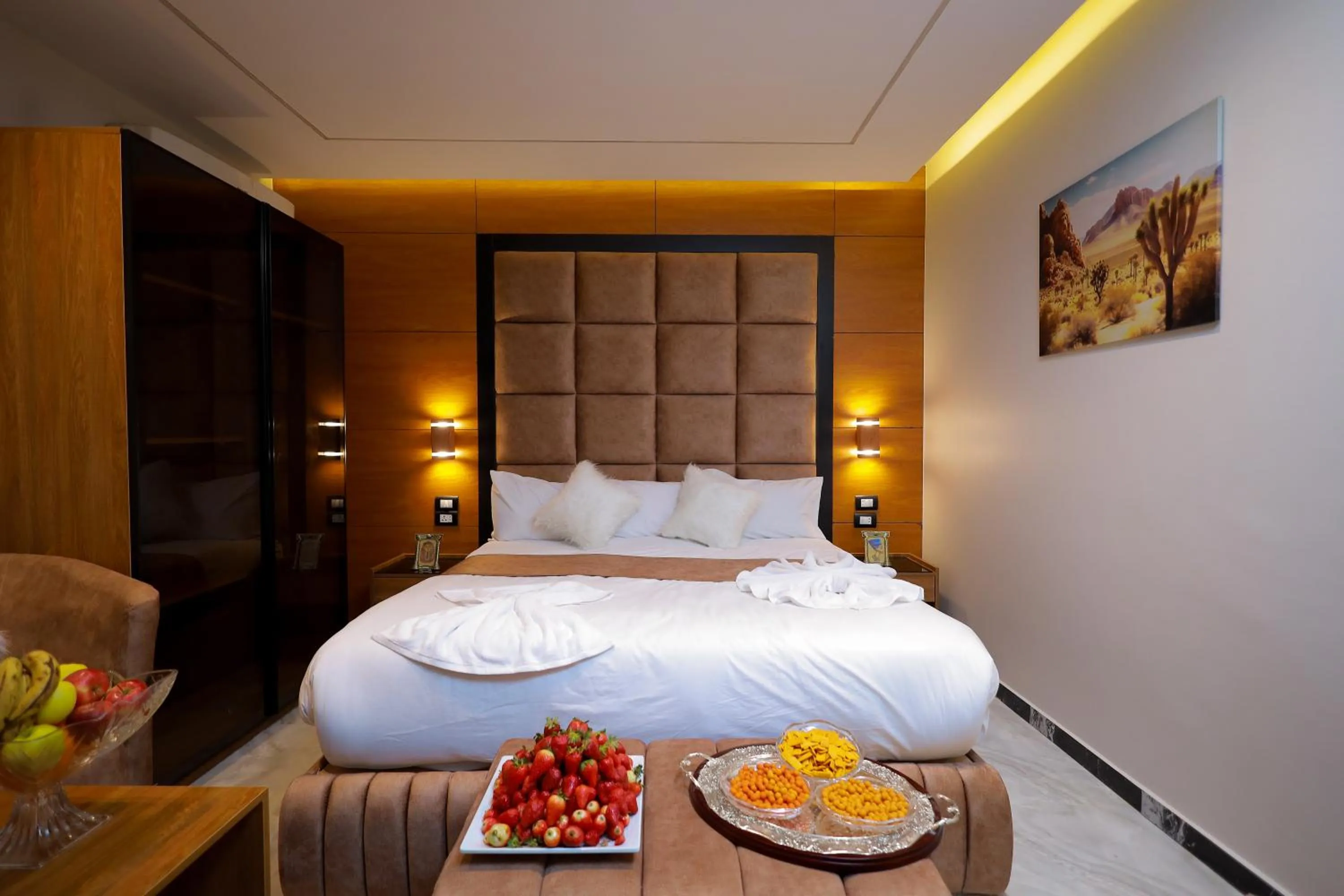 Photo of the whole room, Bed in The Muse Pyramids INN