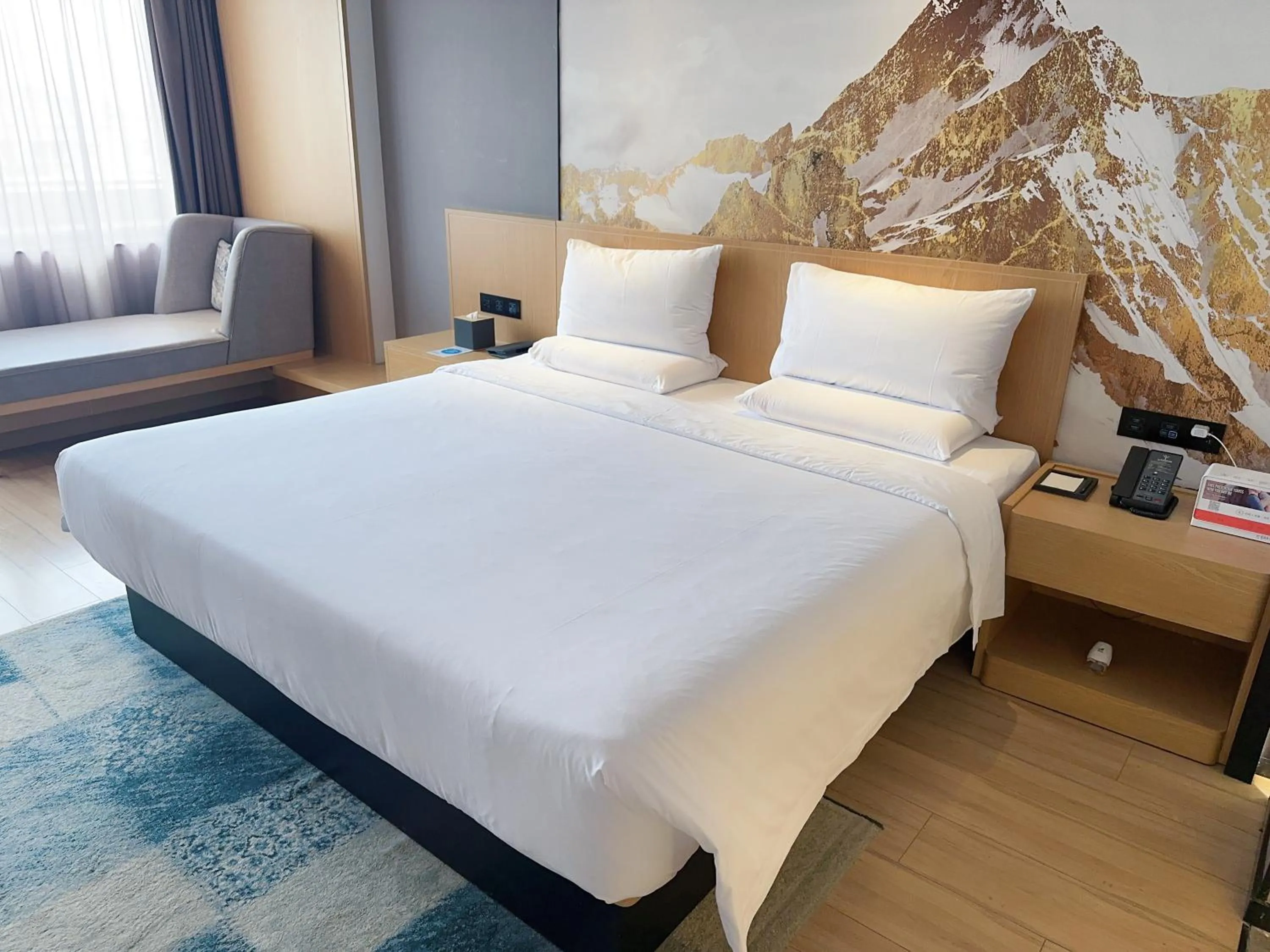 Bedroom, Bed in Tuke China Hotel Shanghai Hongqiao Airport
