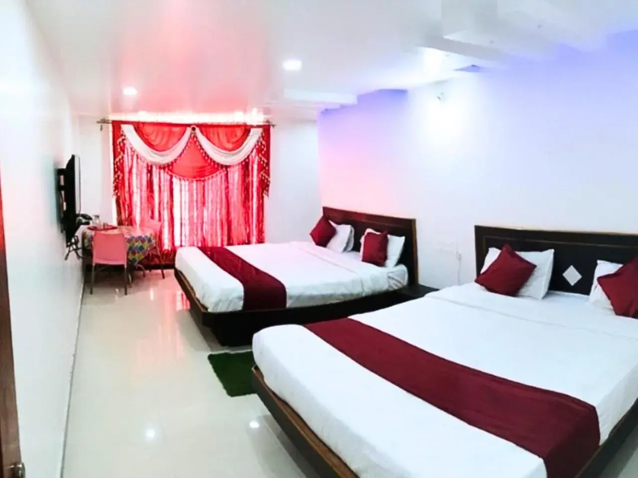 Deluxe Double or Twin Room in The Travellers Nest Deluxe Double or Twin Room in The Travellers Nest