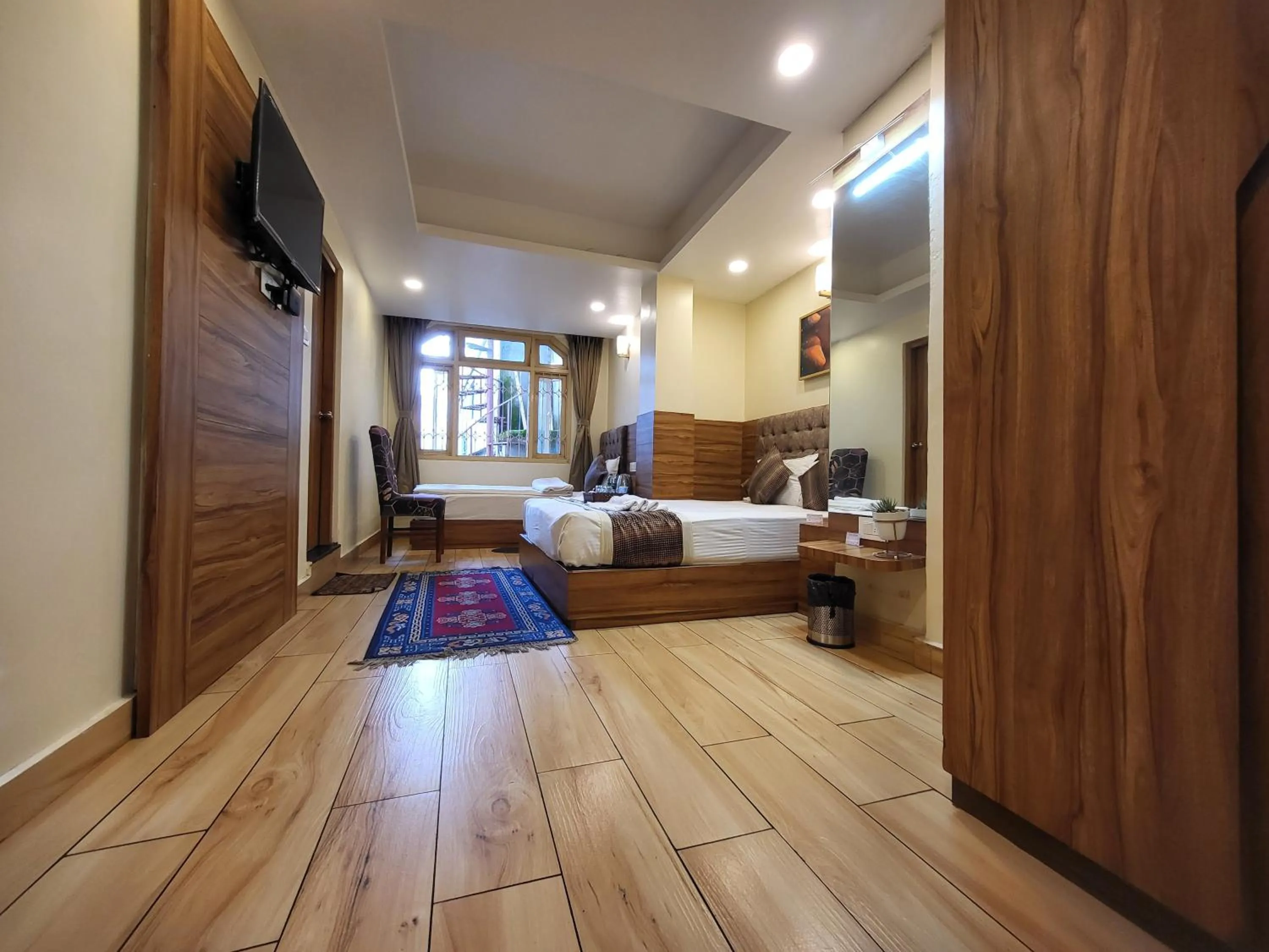 Photo of the whole room, Bed in The Revett