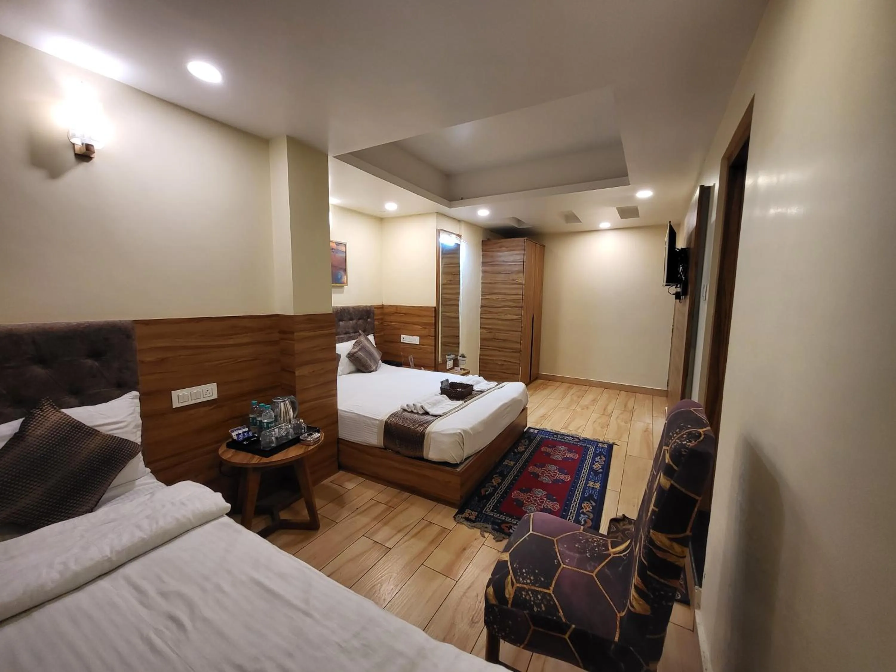 Photo of the whole room, Bed in The Revett