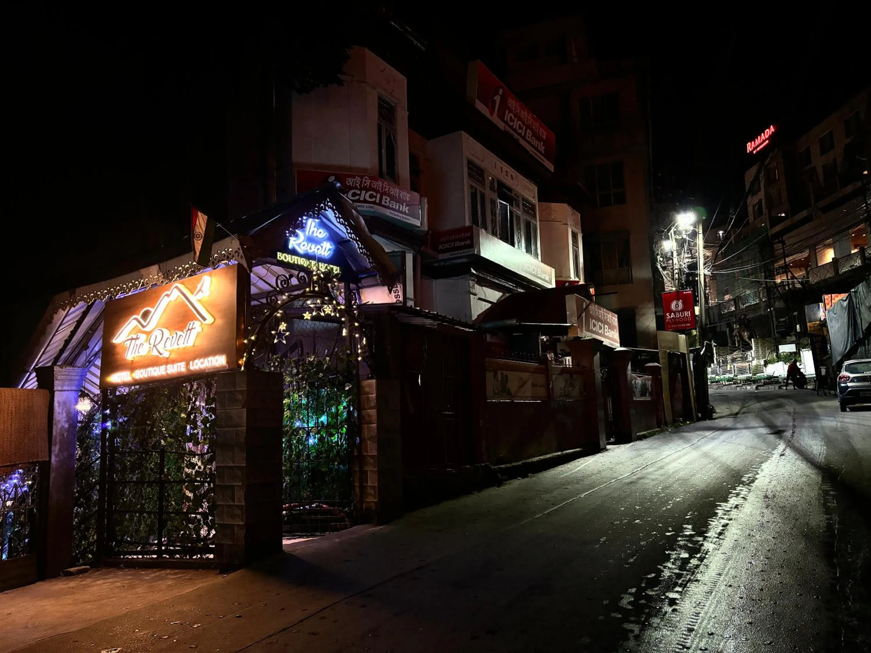 Facade/entrance in The Revett