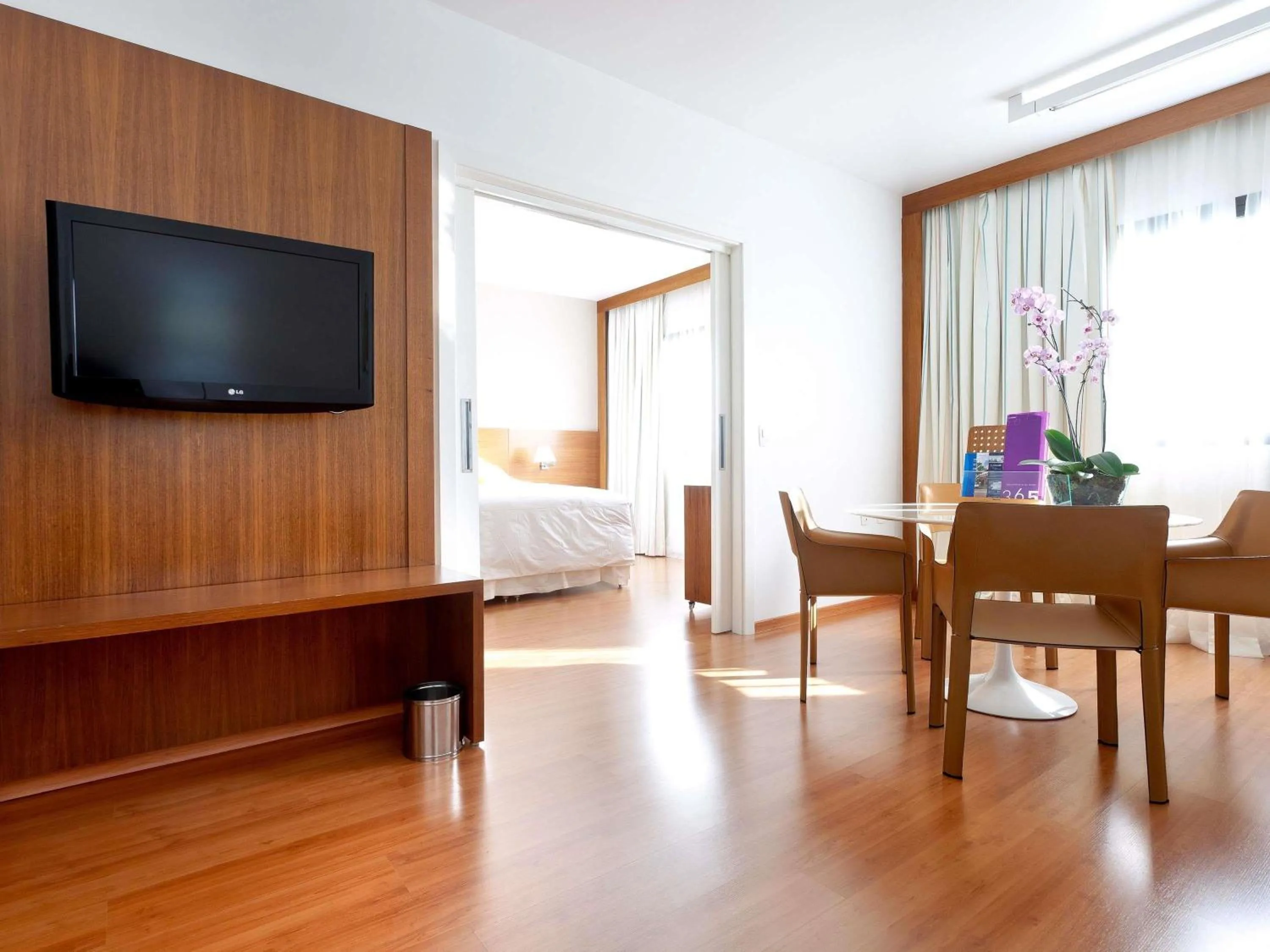 Superior Suite with One King Bed  in Novotel Campo Grande