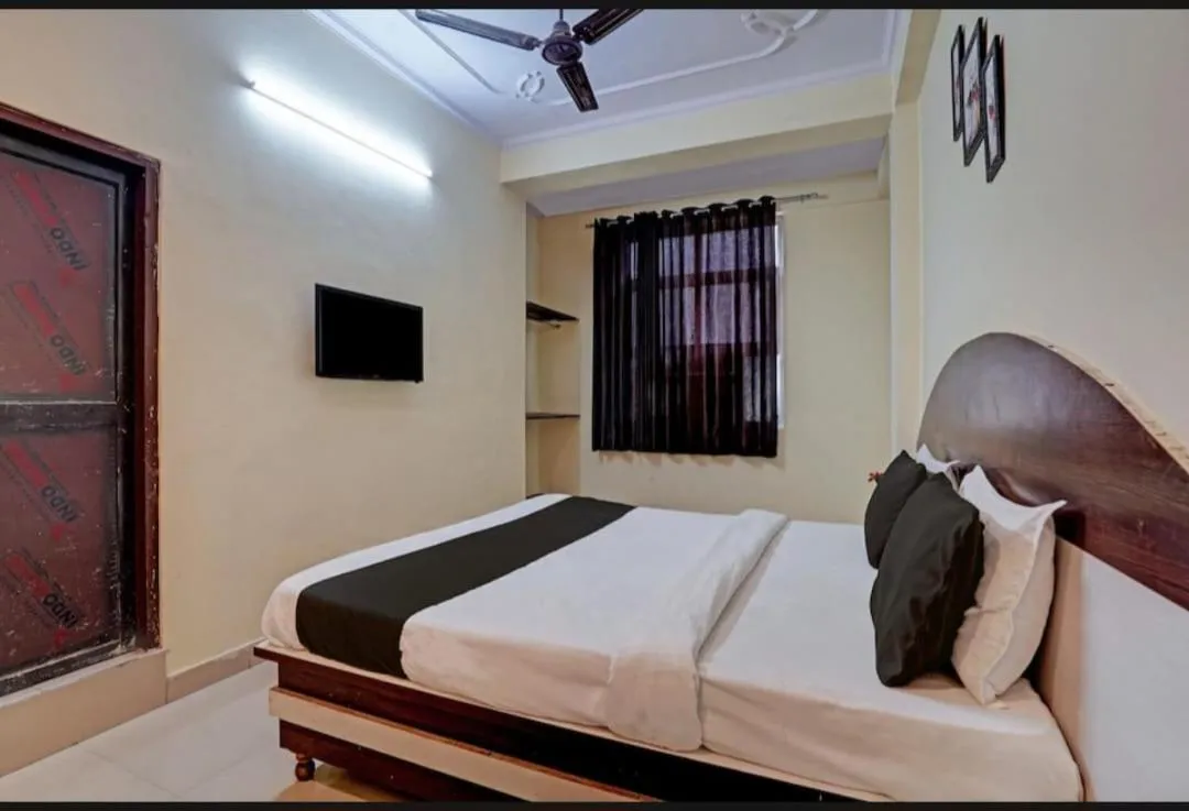 Bed in AK VILAS - BEST BUDGETED HOTEL IN JAIPUR