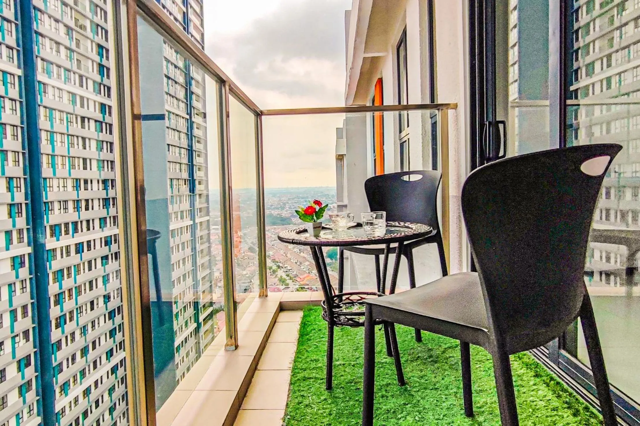 Double Storey Pool at Trio Setia by HCK