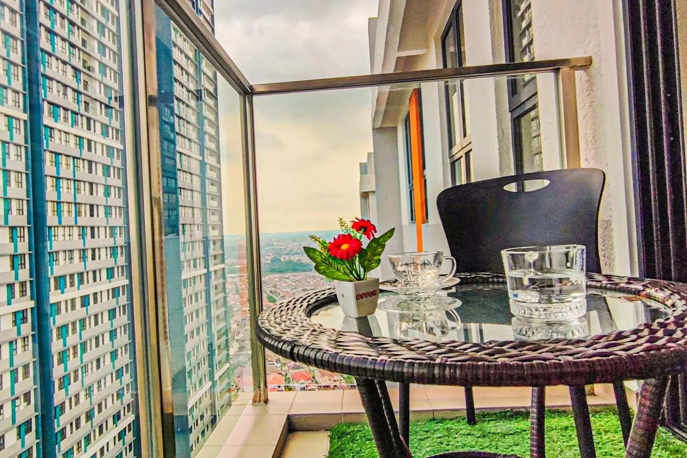 Double Storey Pool at Trio Setia by HCK