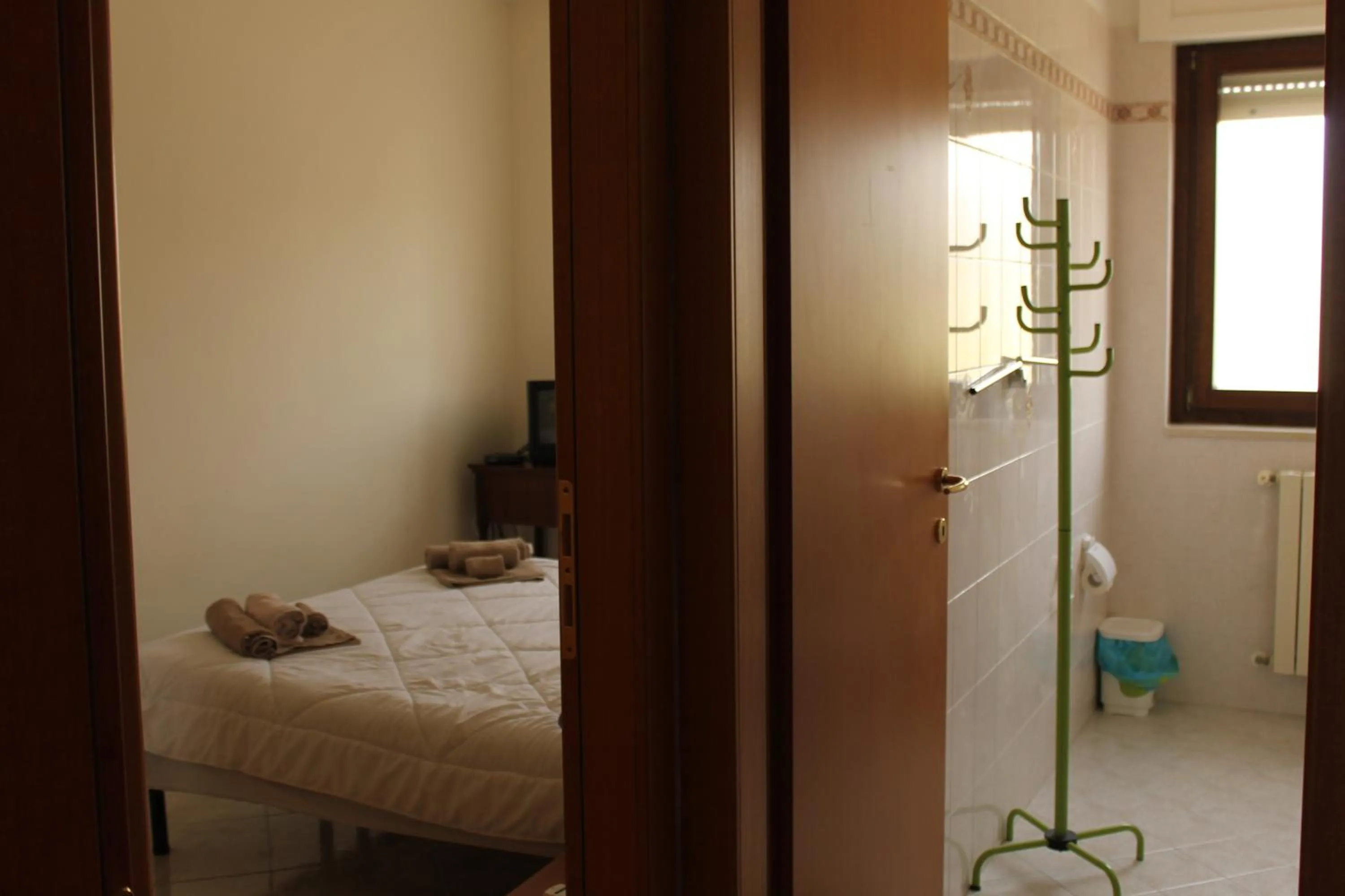 Bathroom, Bed in Home Sweet Home