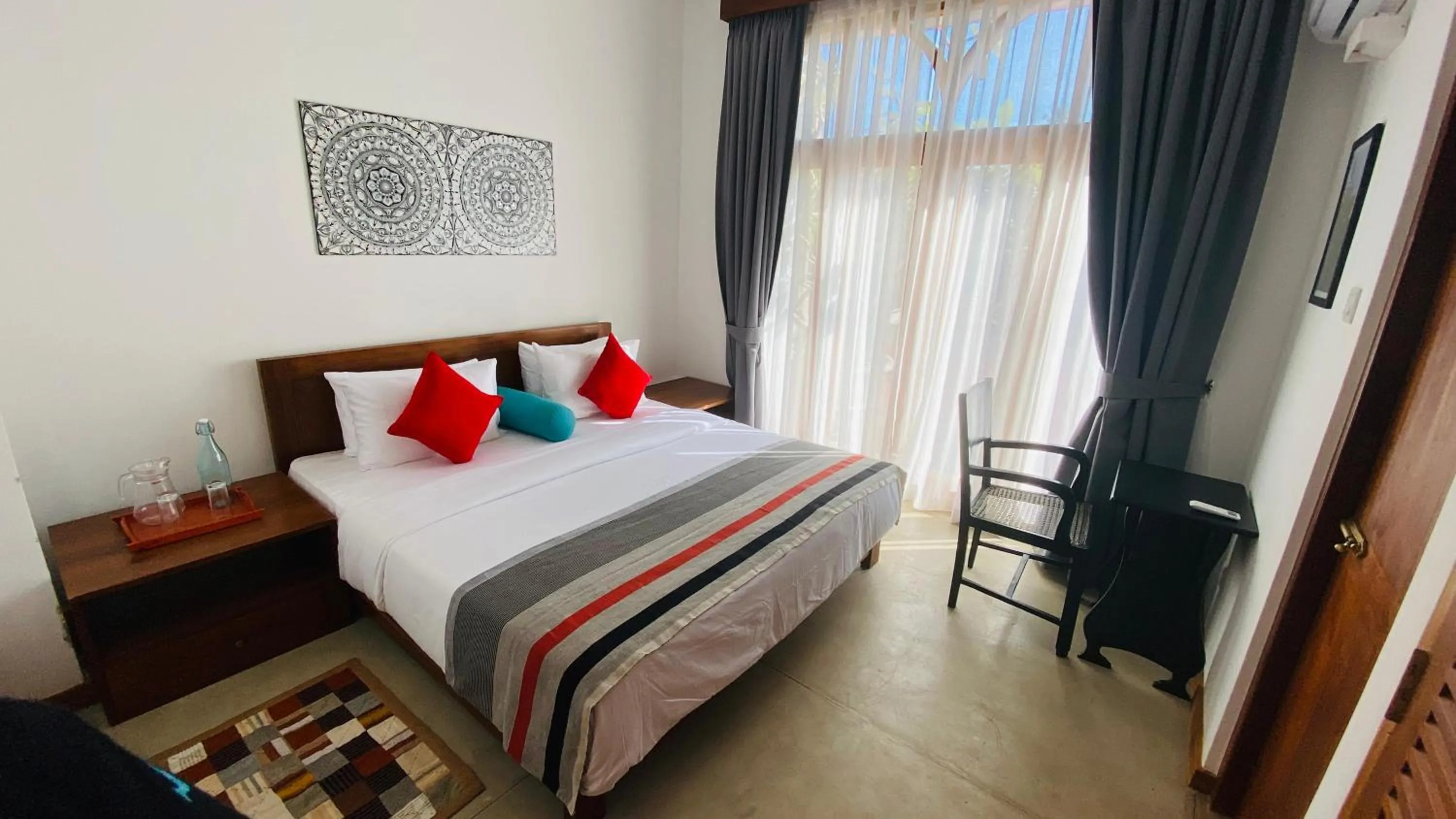 Bed in The Tea Library Hikkaduwa