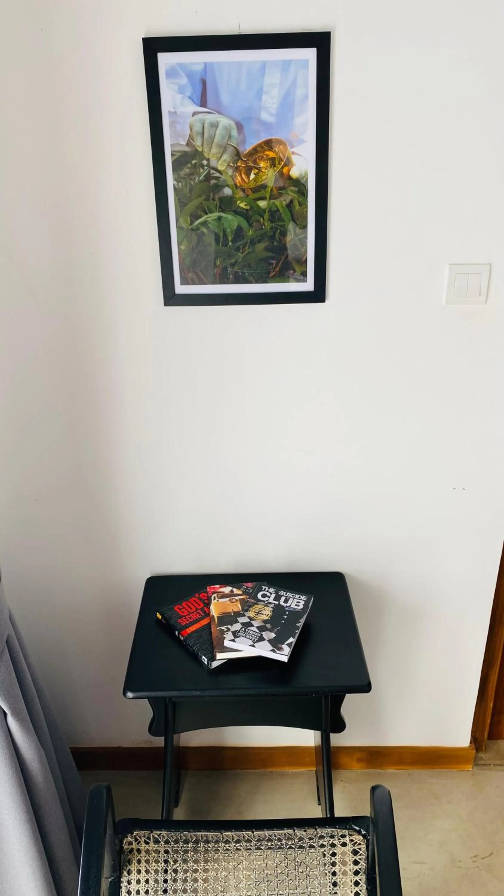 Seating area in The Tea Library Hikkaduwa