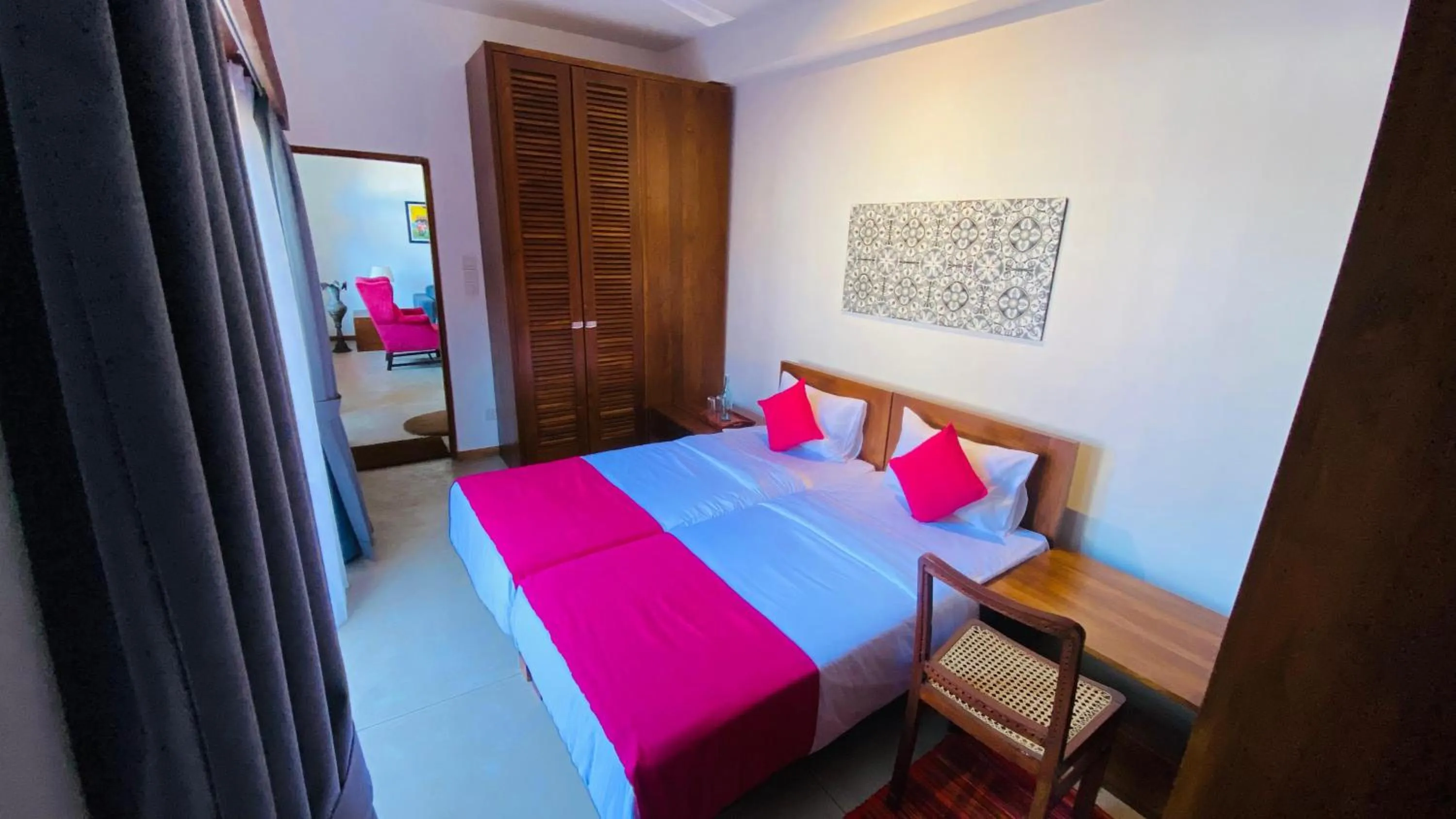 Bed in The Tea Library Hikkaduwa