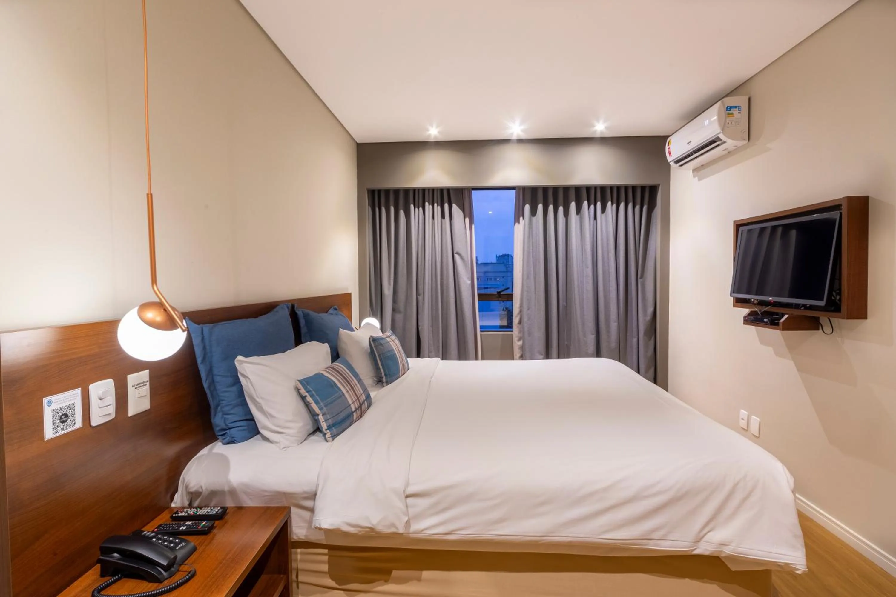 Bedroom, Bed in Mercure Curitiba Golden