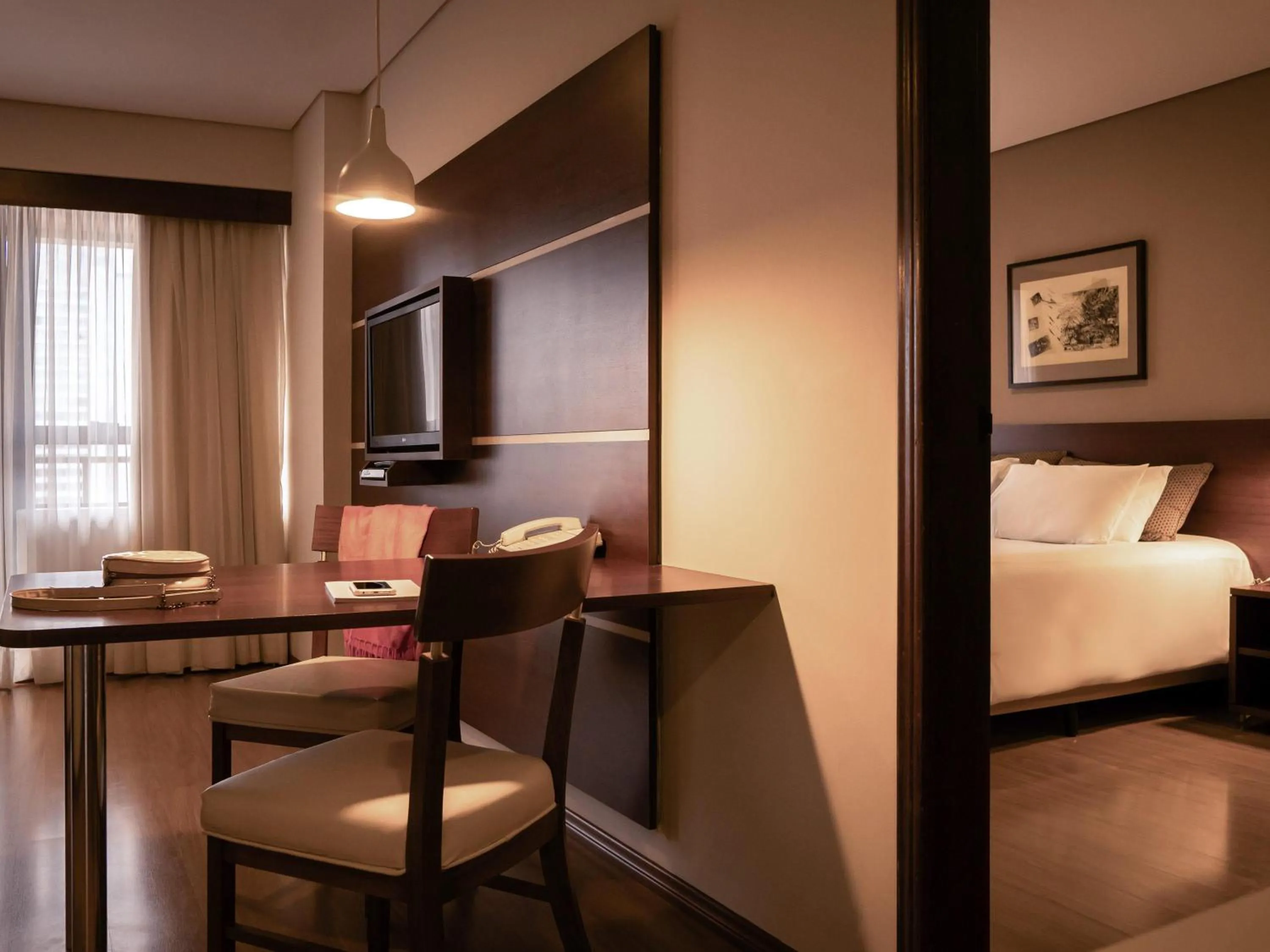Adapted Superior Room with One Double Bed and Sofa Bed in Mercure Curitiba Golden