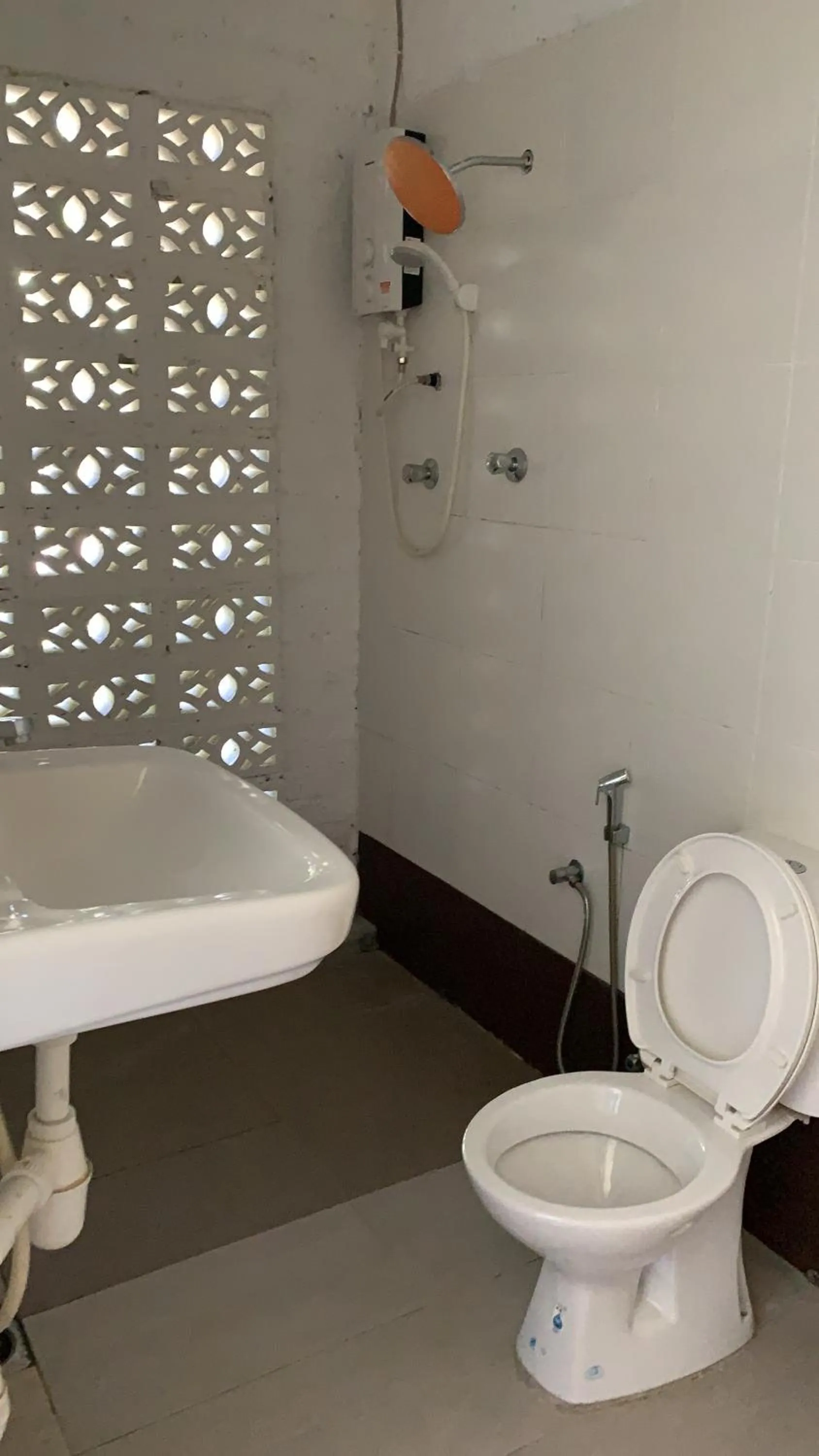 Bathroom in Rouhi Retreats By Doulos