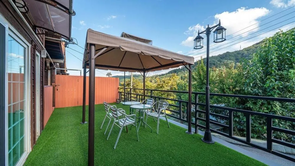 Fortune Rising Sun Hill Pension B