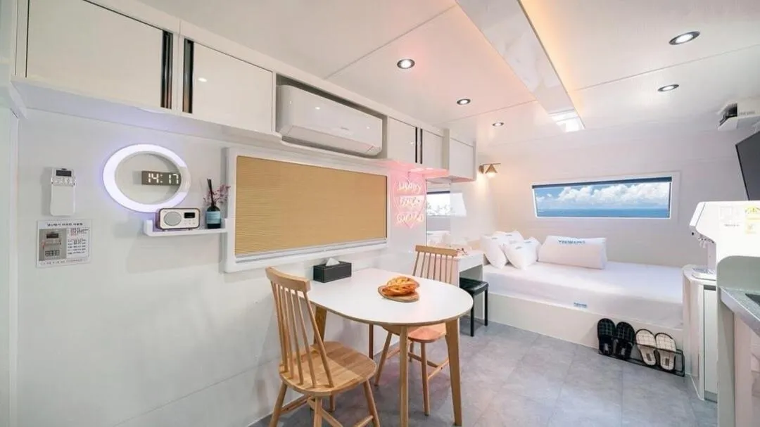 Bed in Gyeongju Viewdel Caravan Pension