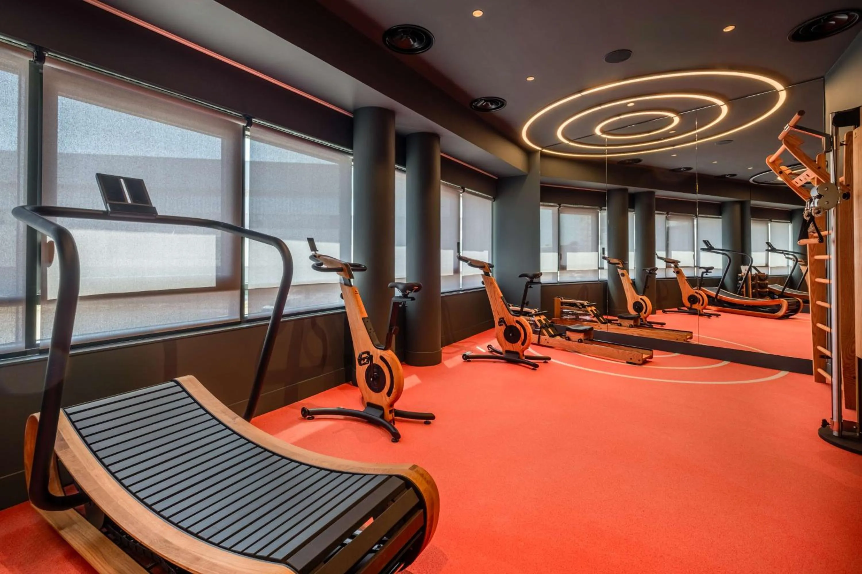 Fitness centre/facilities in Radisson Hotel Reims