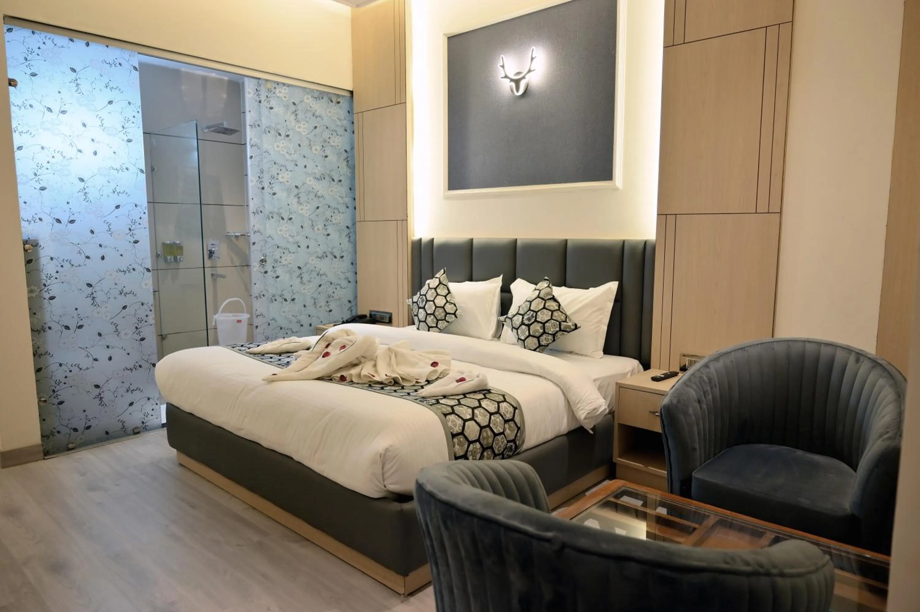 Bedroom in HOTEL CASA ROYALE