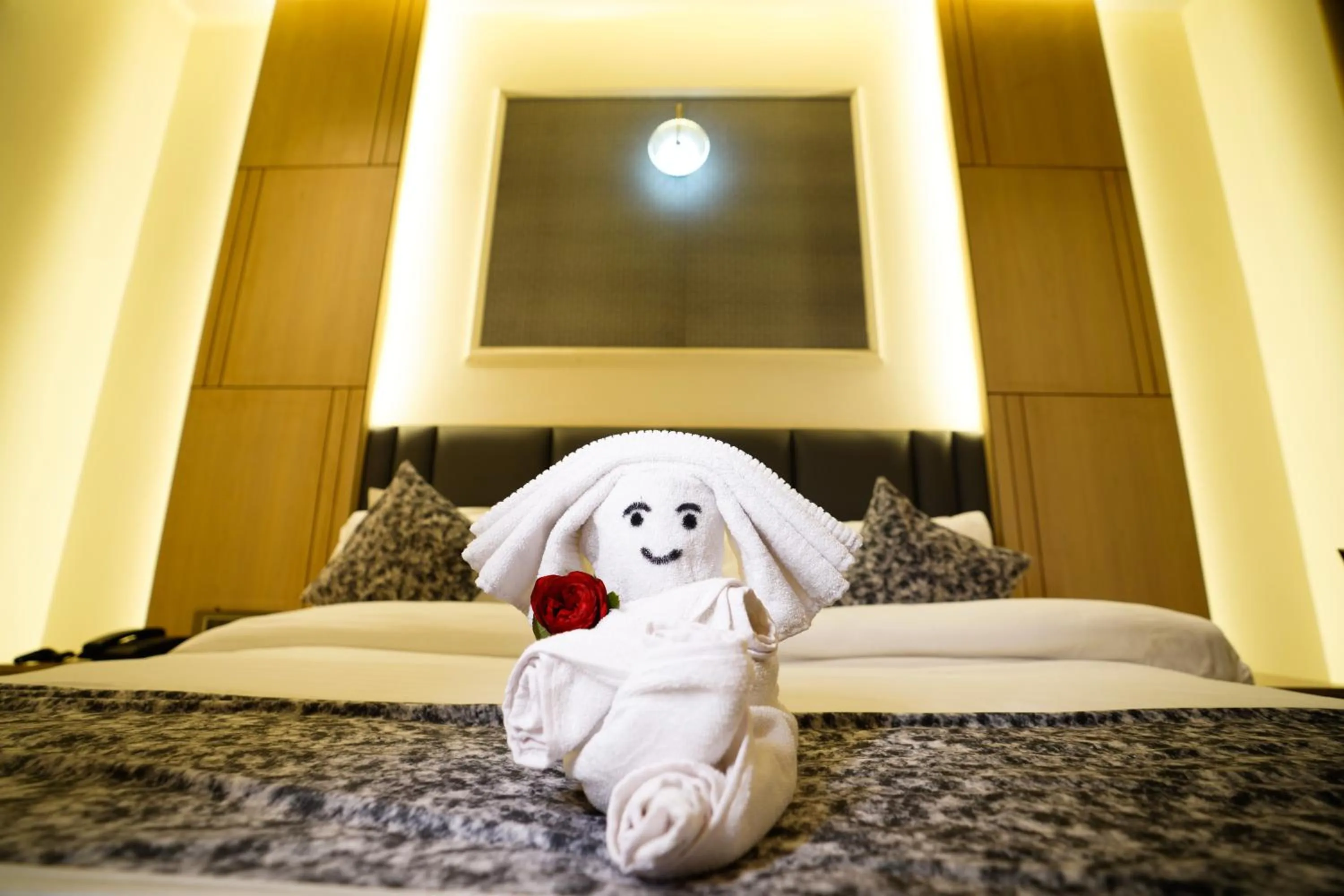 Shower in HOTEL CASA ROYALE