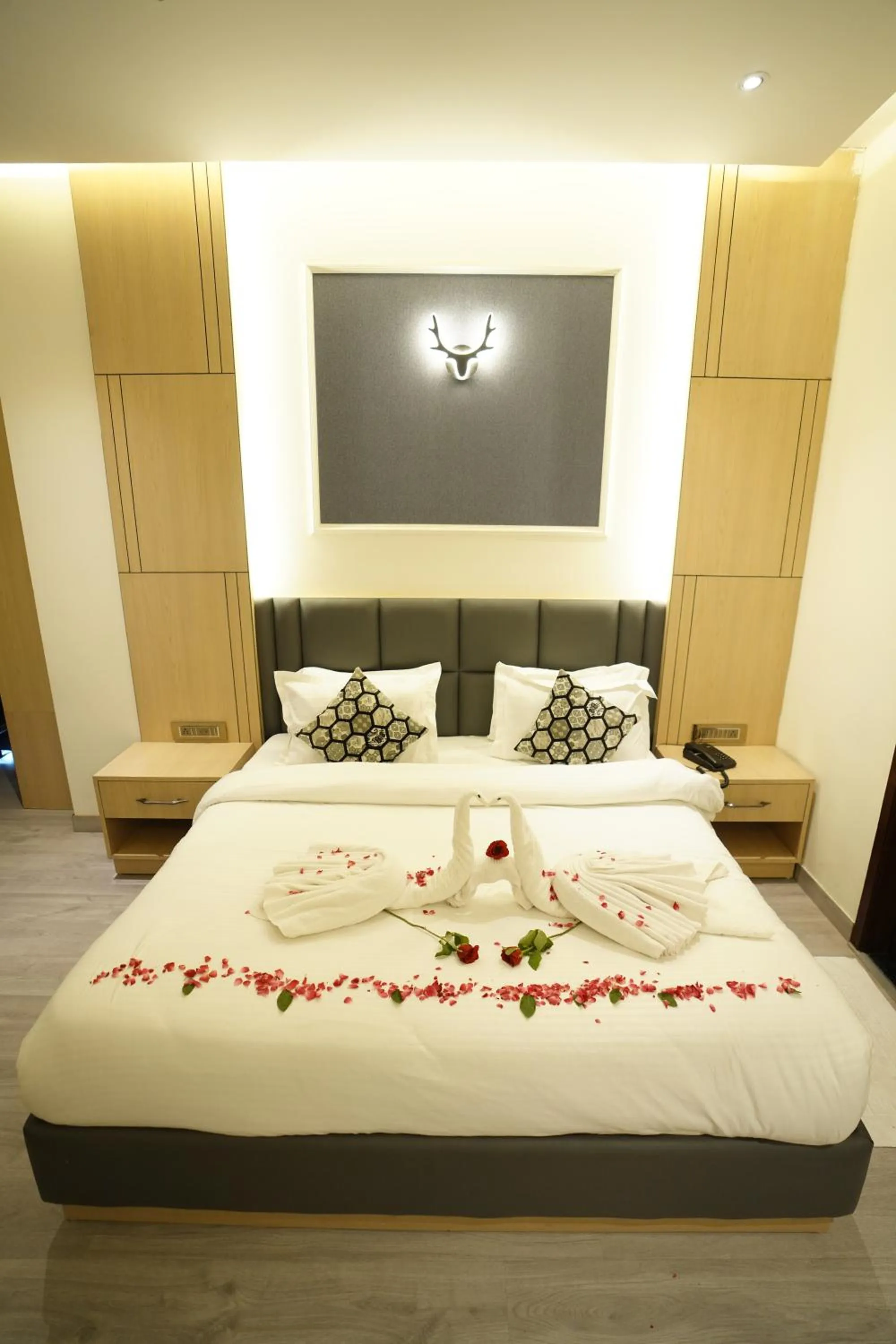 Shower in HOTEL CASA ROYALE