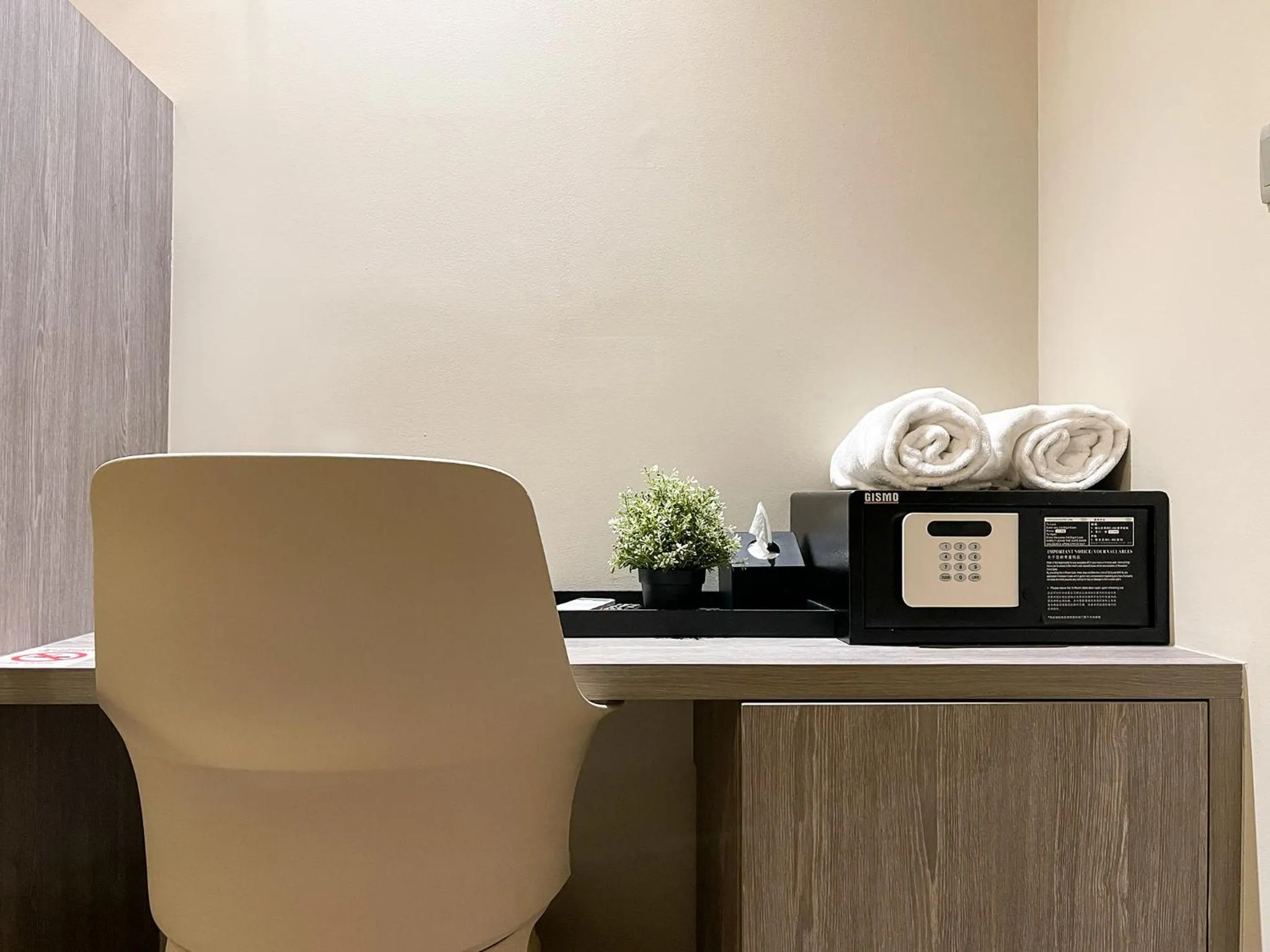 hair dresser in ST Signature Jalan Besar